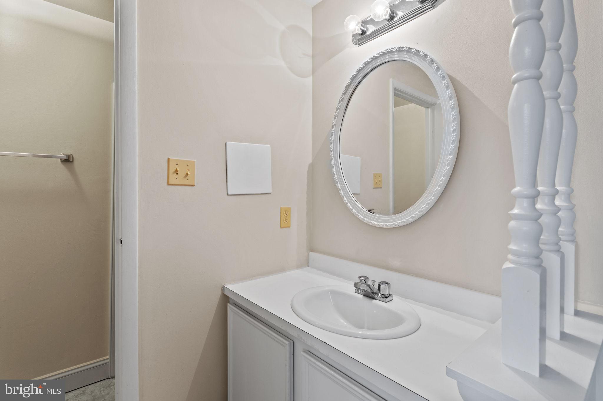 AMBER MEADOWS - Residential