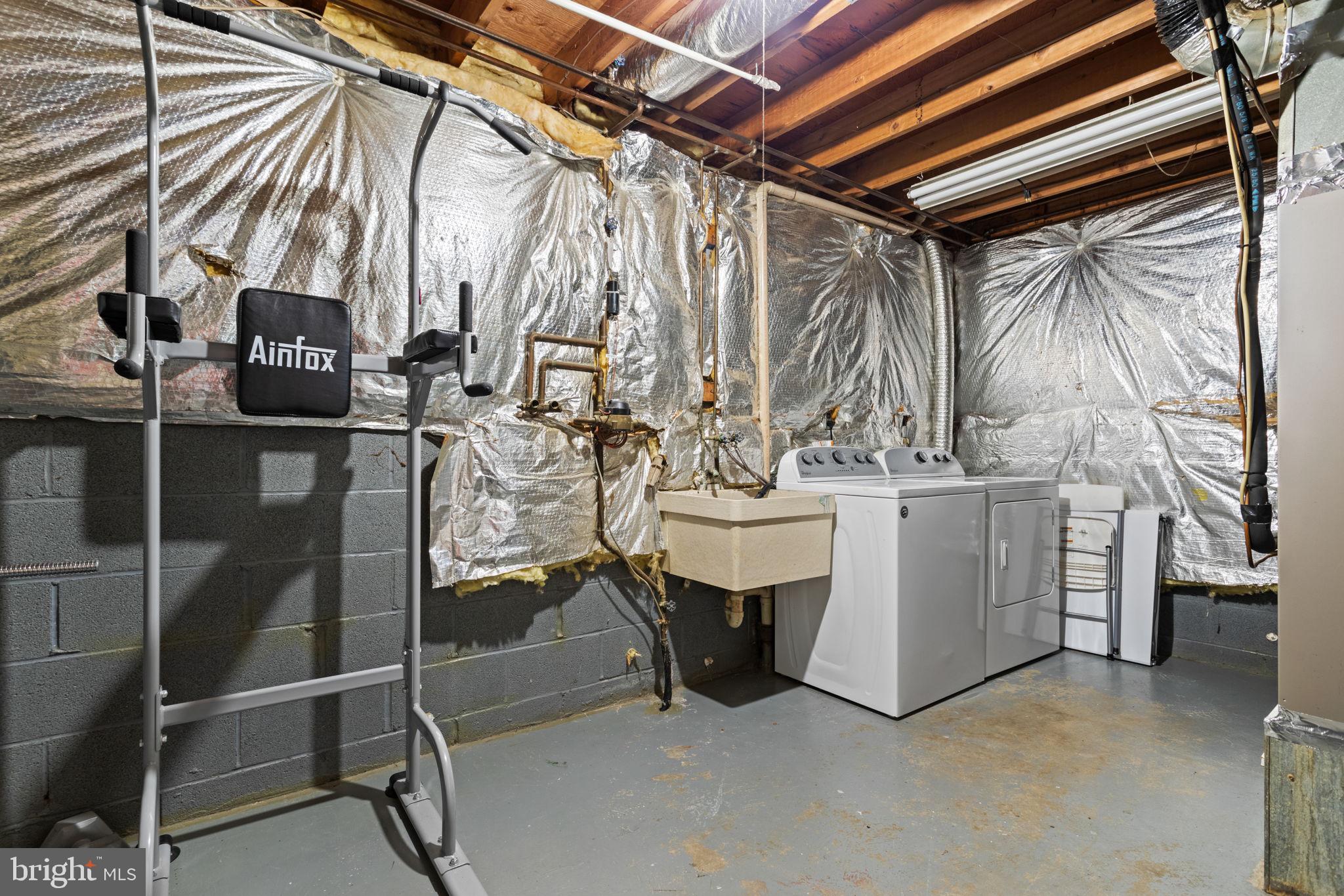 AMBER MEADOWS - Residential