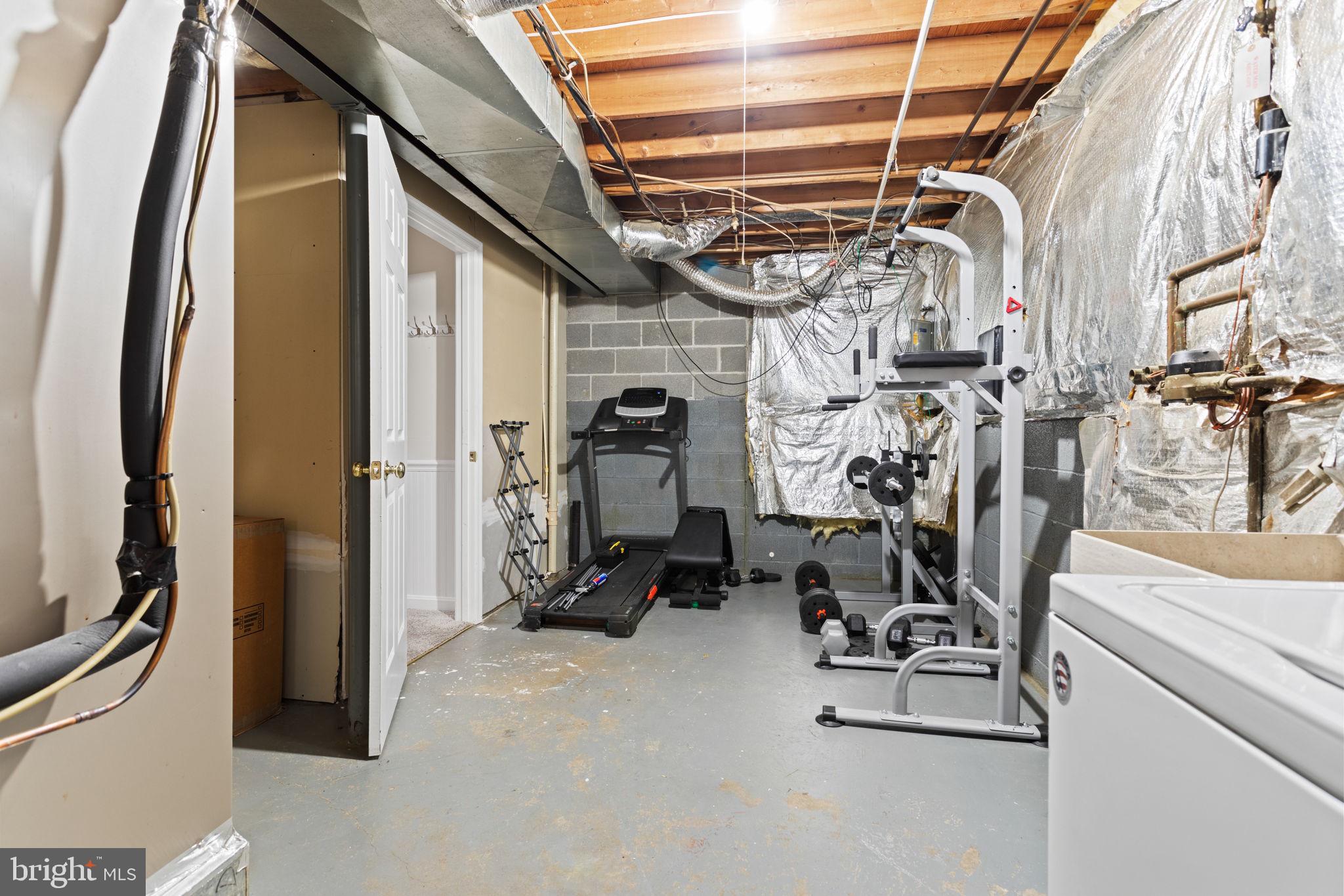 AMBER MEADOWS - Residential