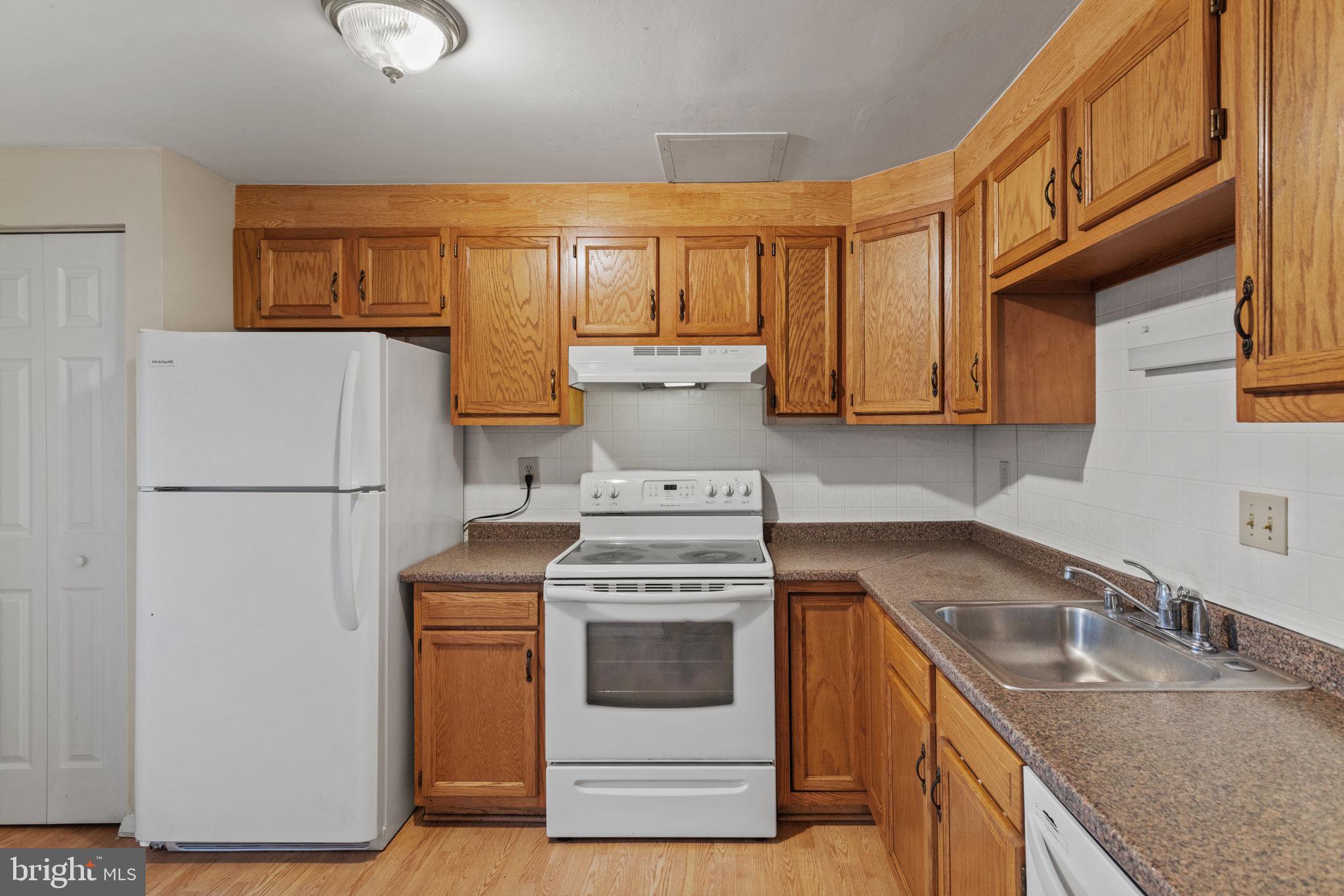 AMBER MEADOWS - Residential