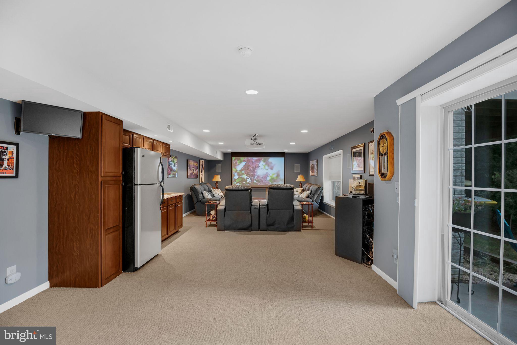 HARBOR POINT - Residential