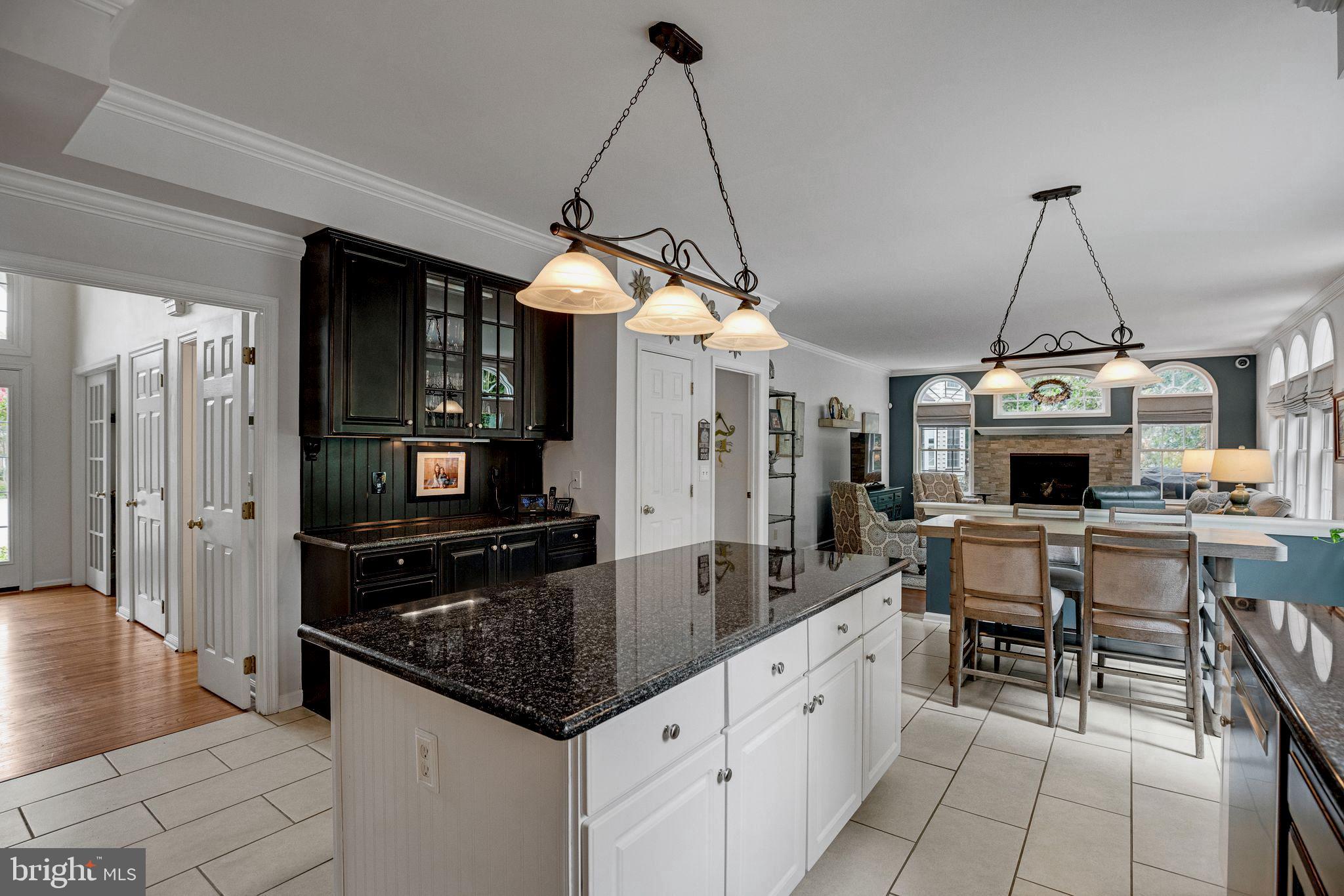 HARBOR POINT - Residential