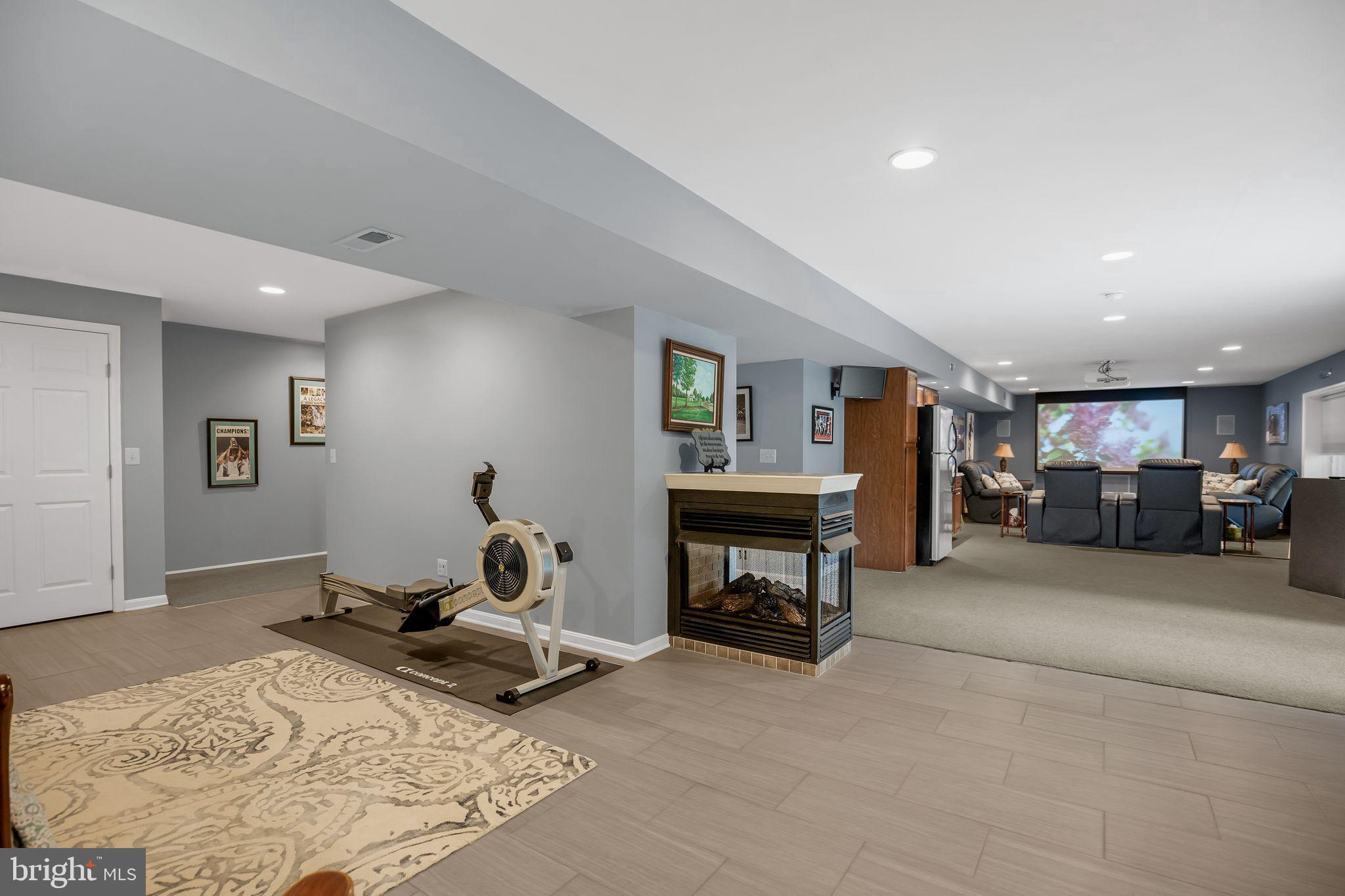 HARBOR POINT - Residential