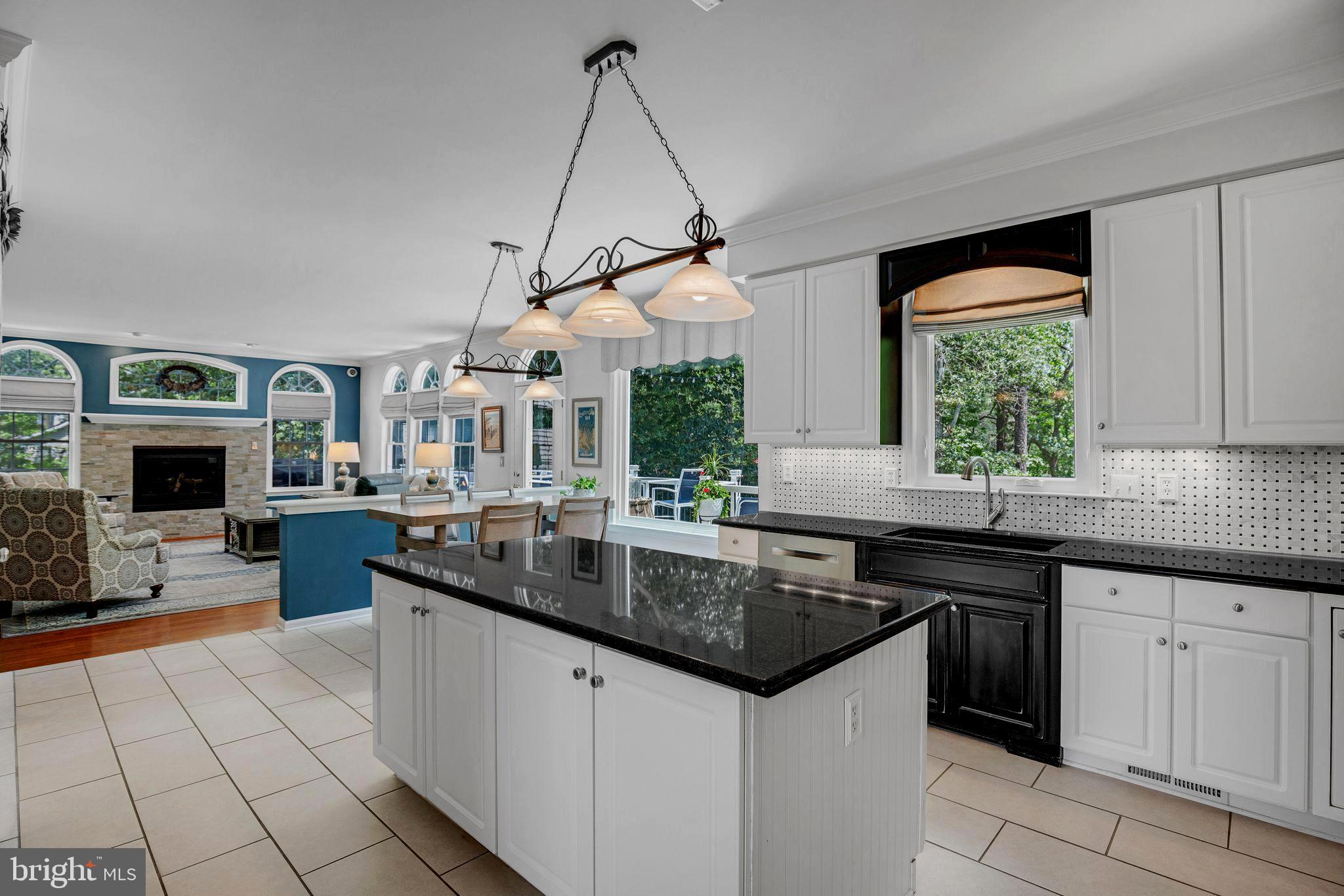 HARBOR POINT - Residential