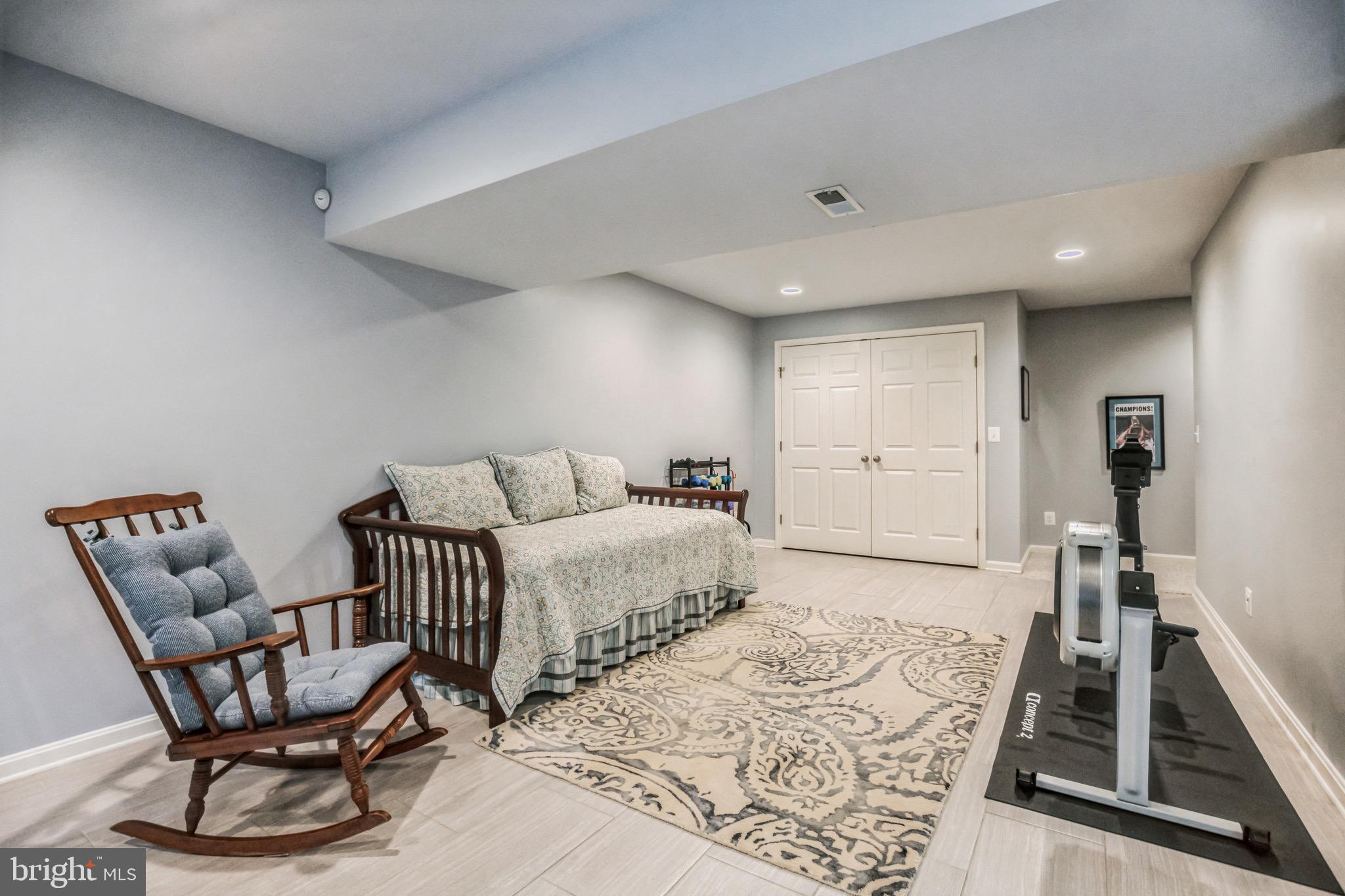 HARBOR POINT - Residential