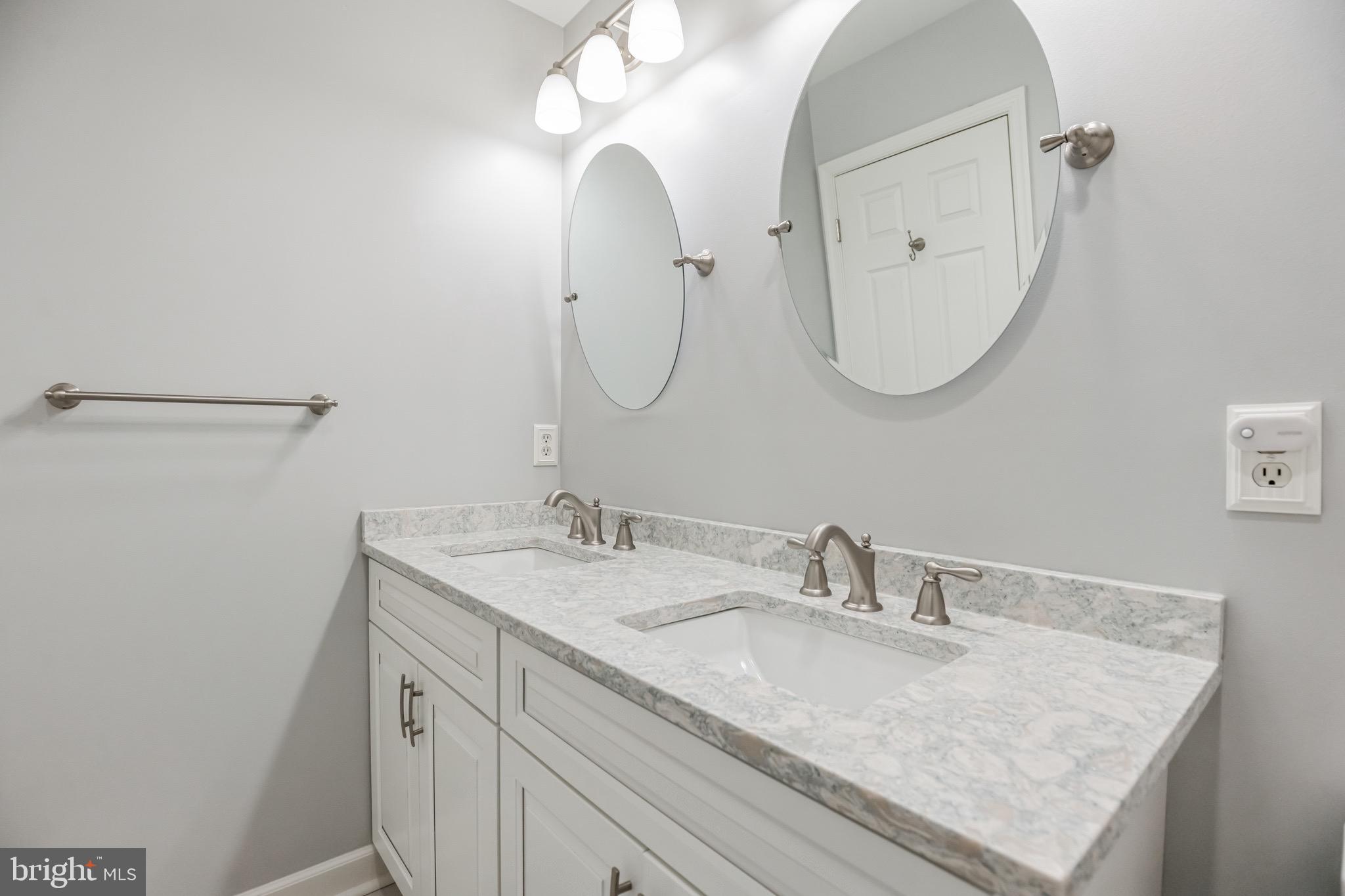 HARBOR POINT - Residential