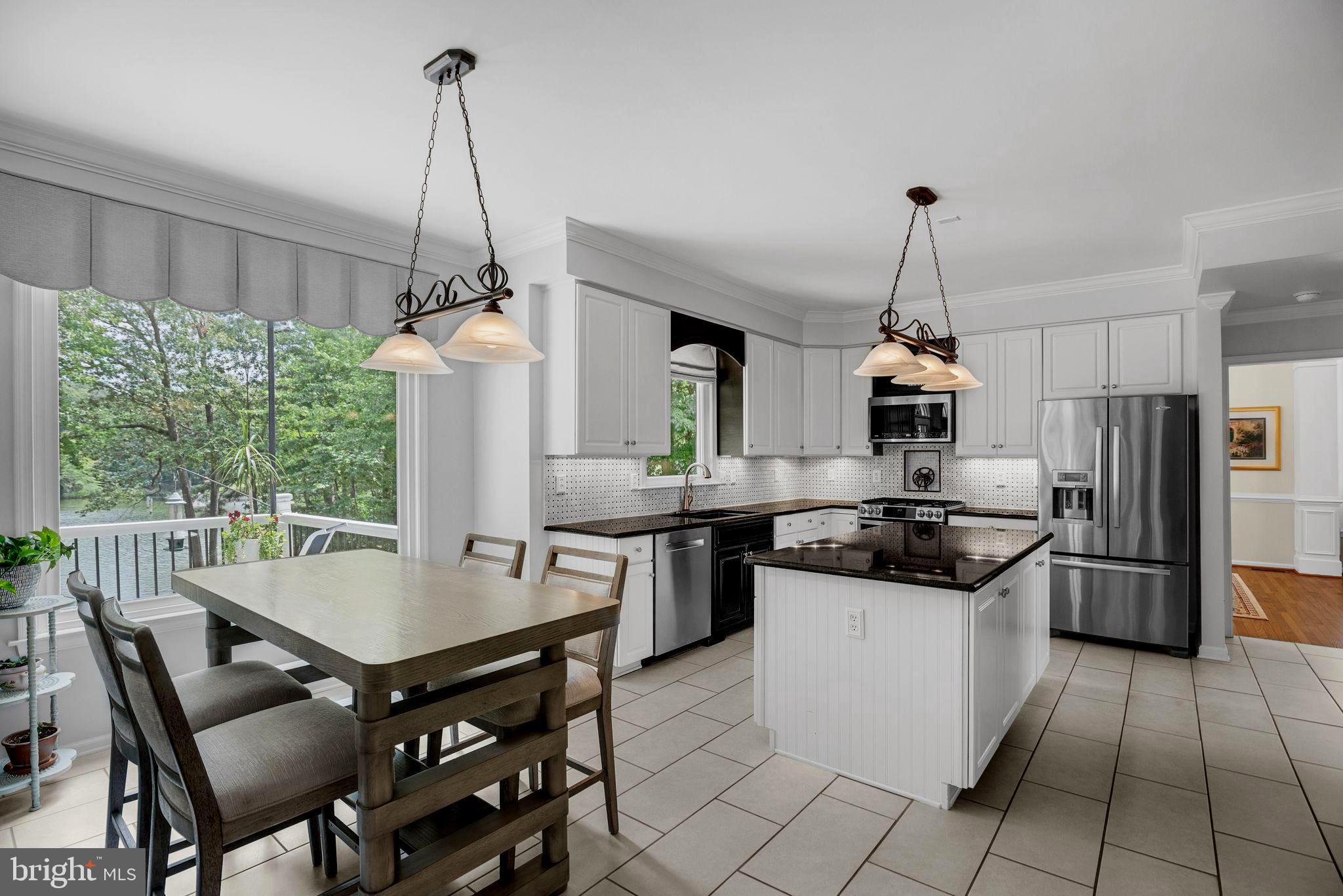 HARBOR POINT - Residential