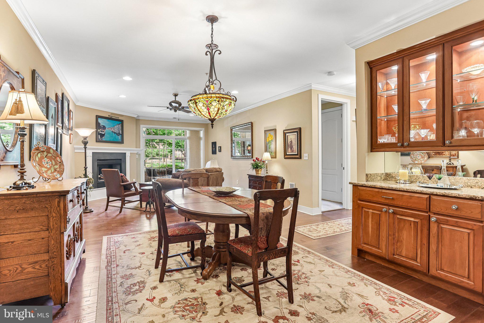 MERIDIAN VALLEY SQ - Residential