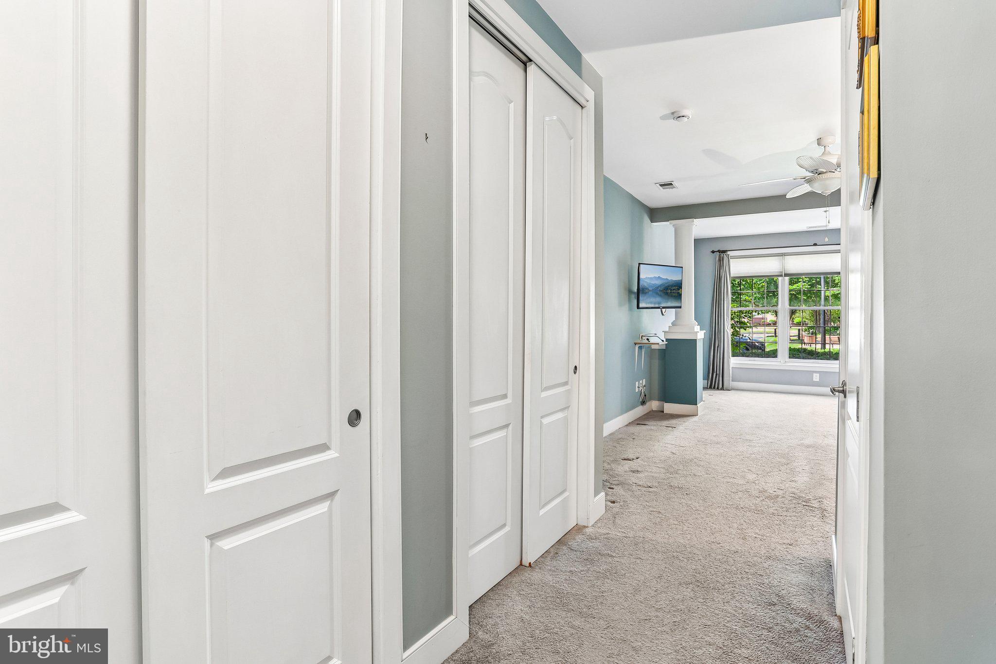 MERIDIAN VALLEY SQ - Residential