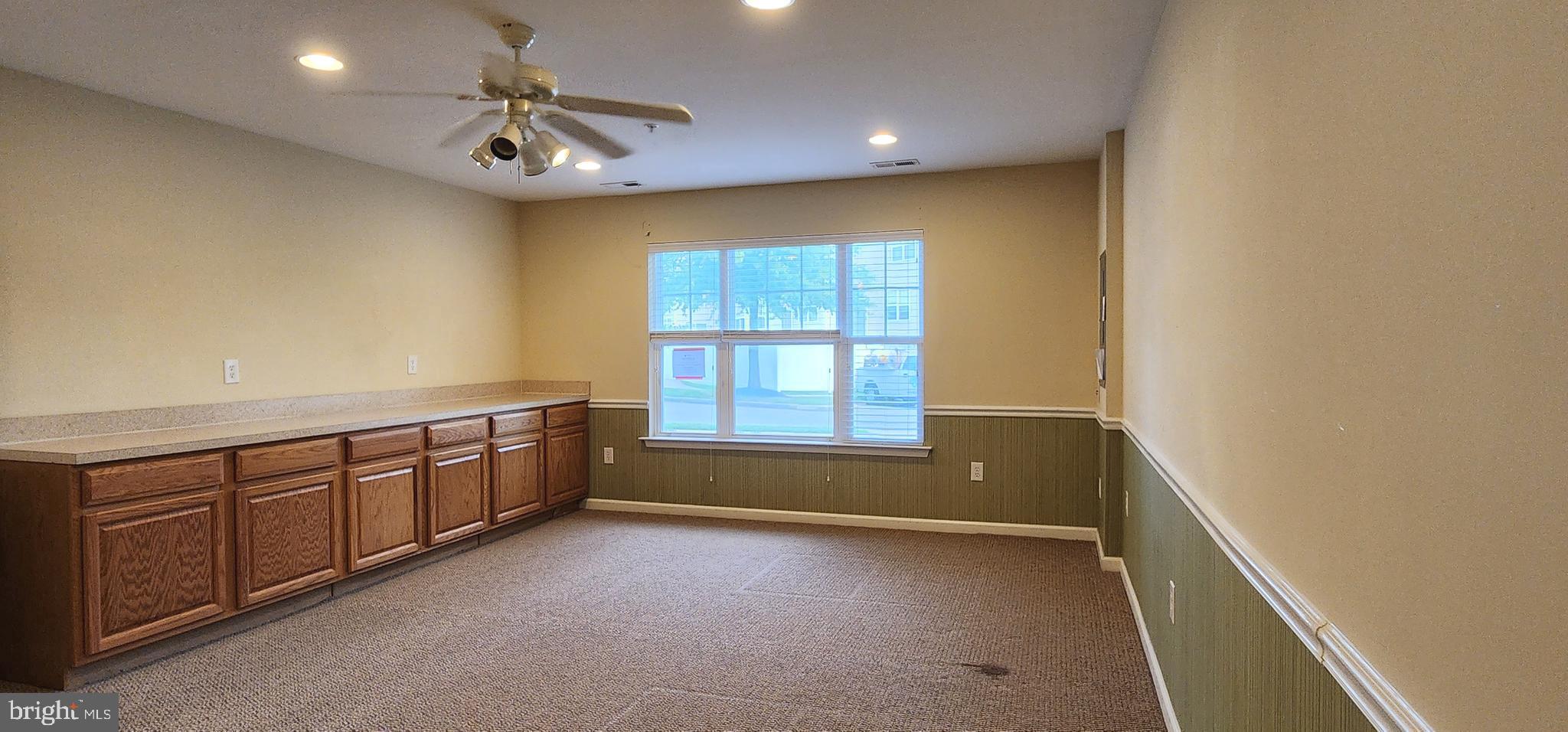 OAK TREE LANDING - Residential