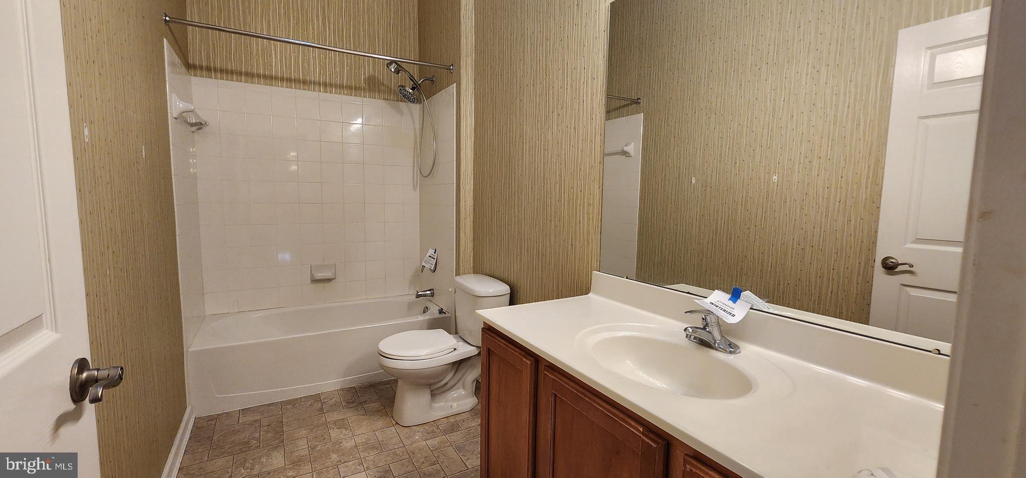 OAK TREE LANDING - Residential