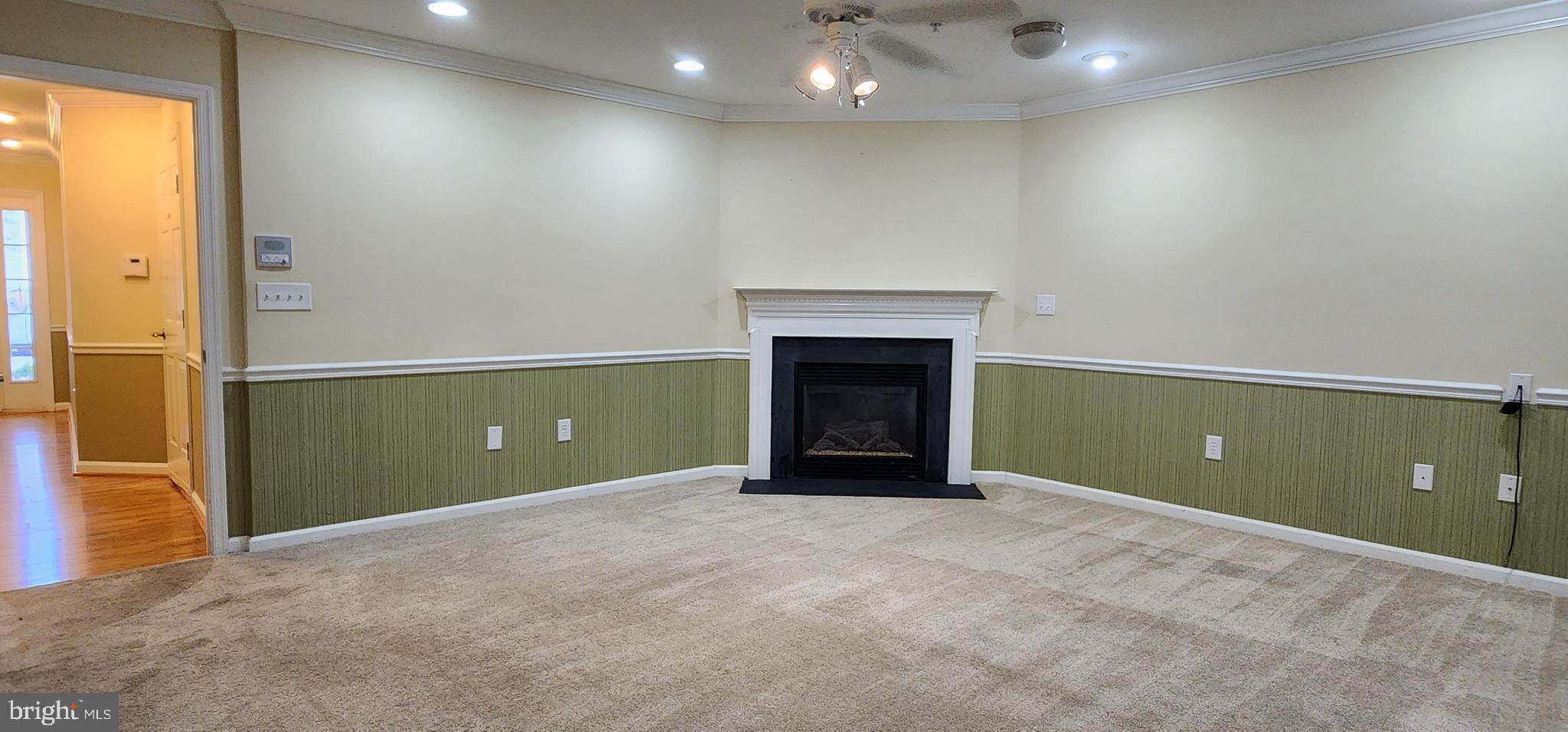 OAK TREE LANDING - Residential