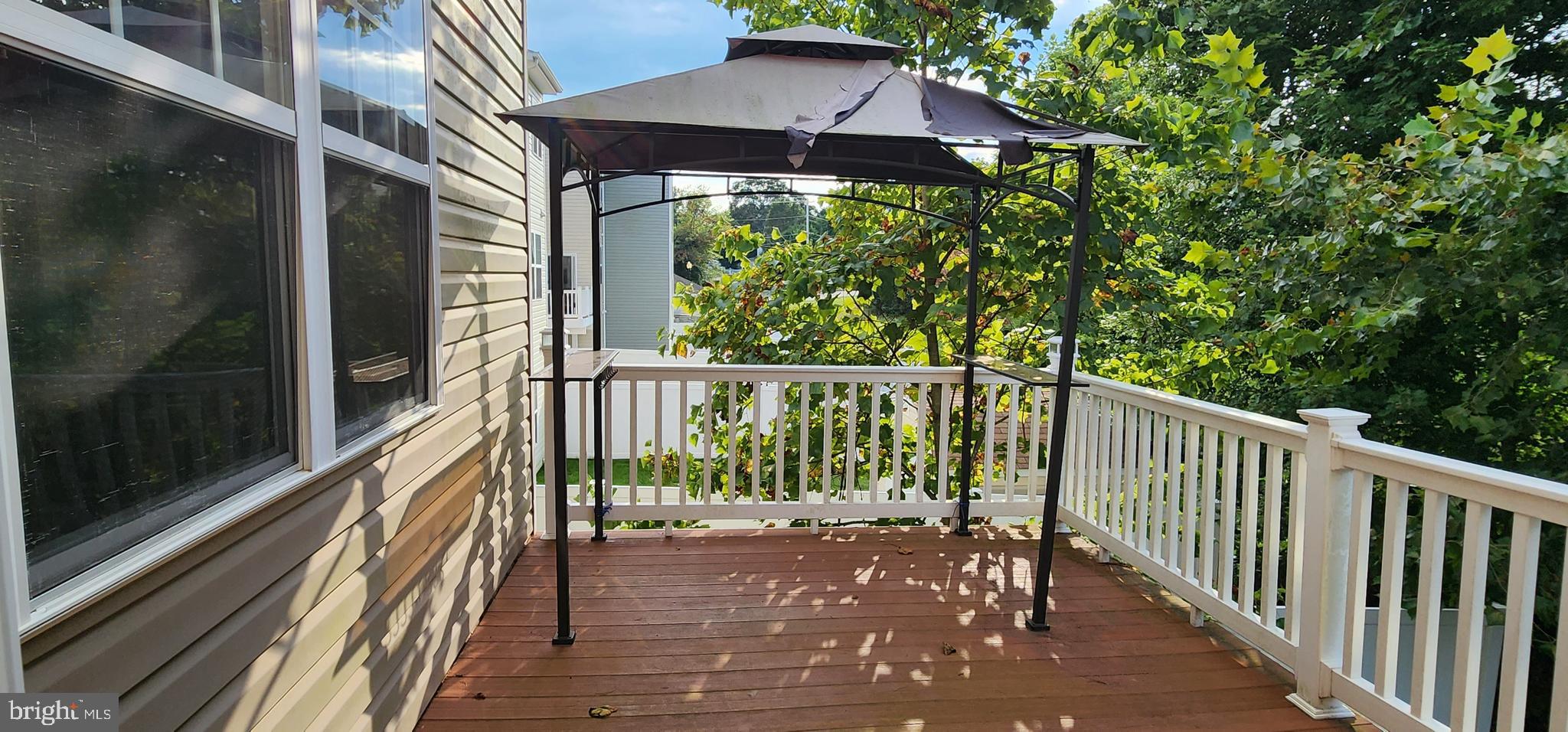 OAK TREE LANDING - Residential