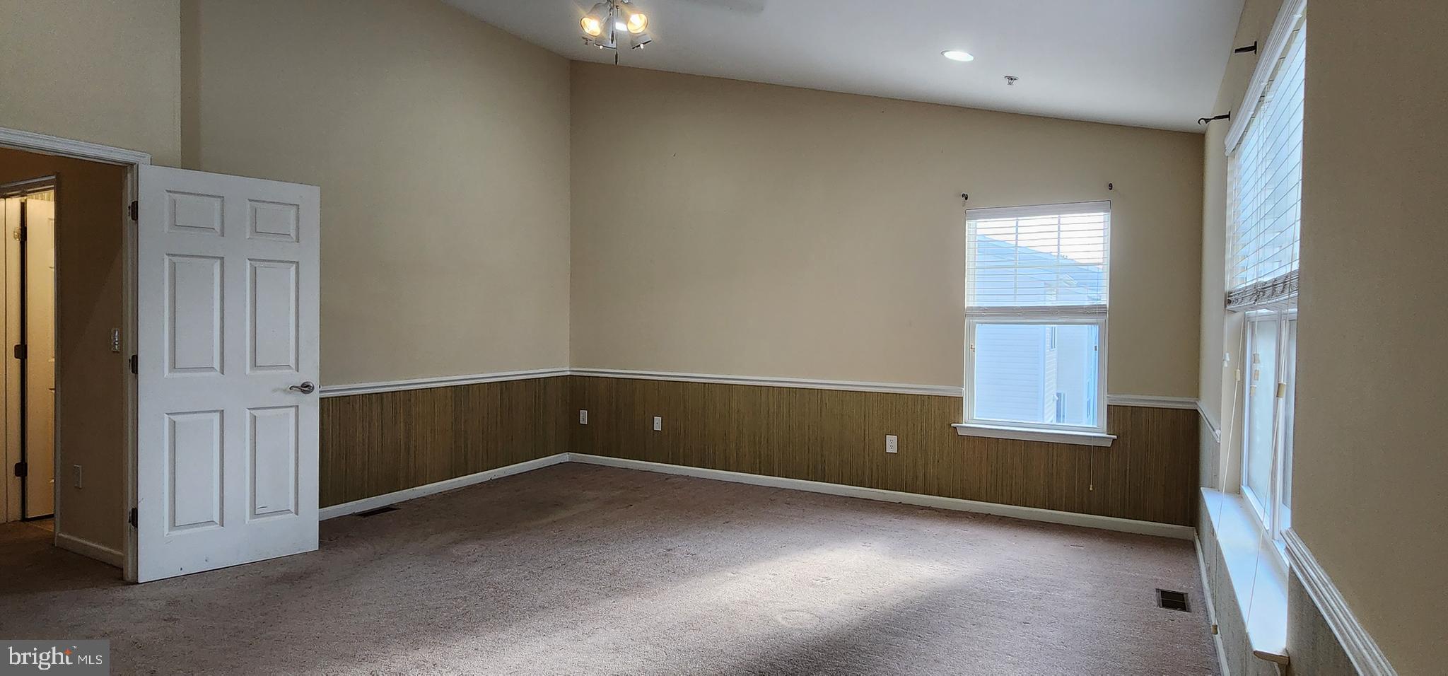 OAK TREE LANDING - Residential