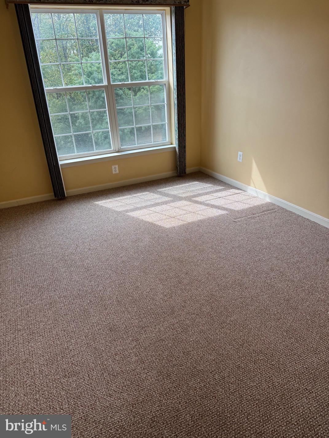 THE HOLLOW AT FOX VA - Residential Lease