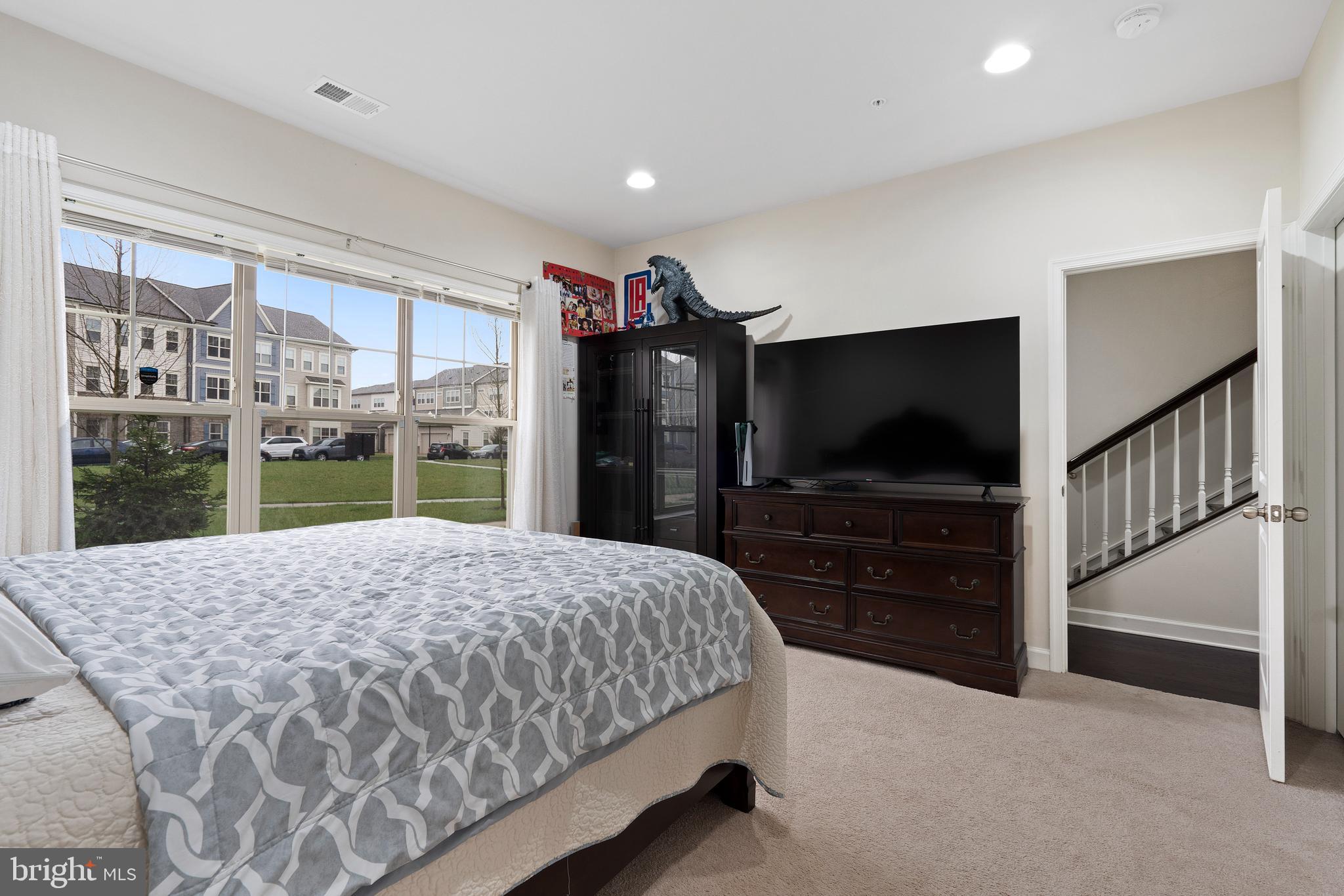 VILLAGES OF URBANA - Residential Lease