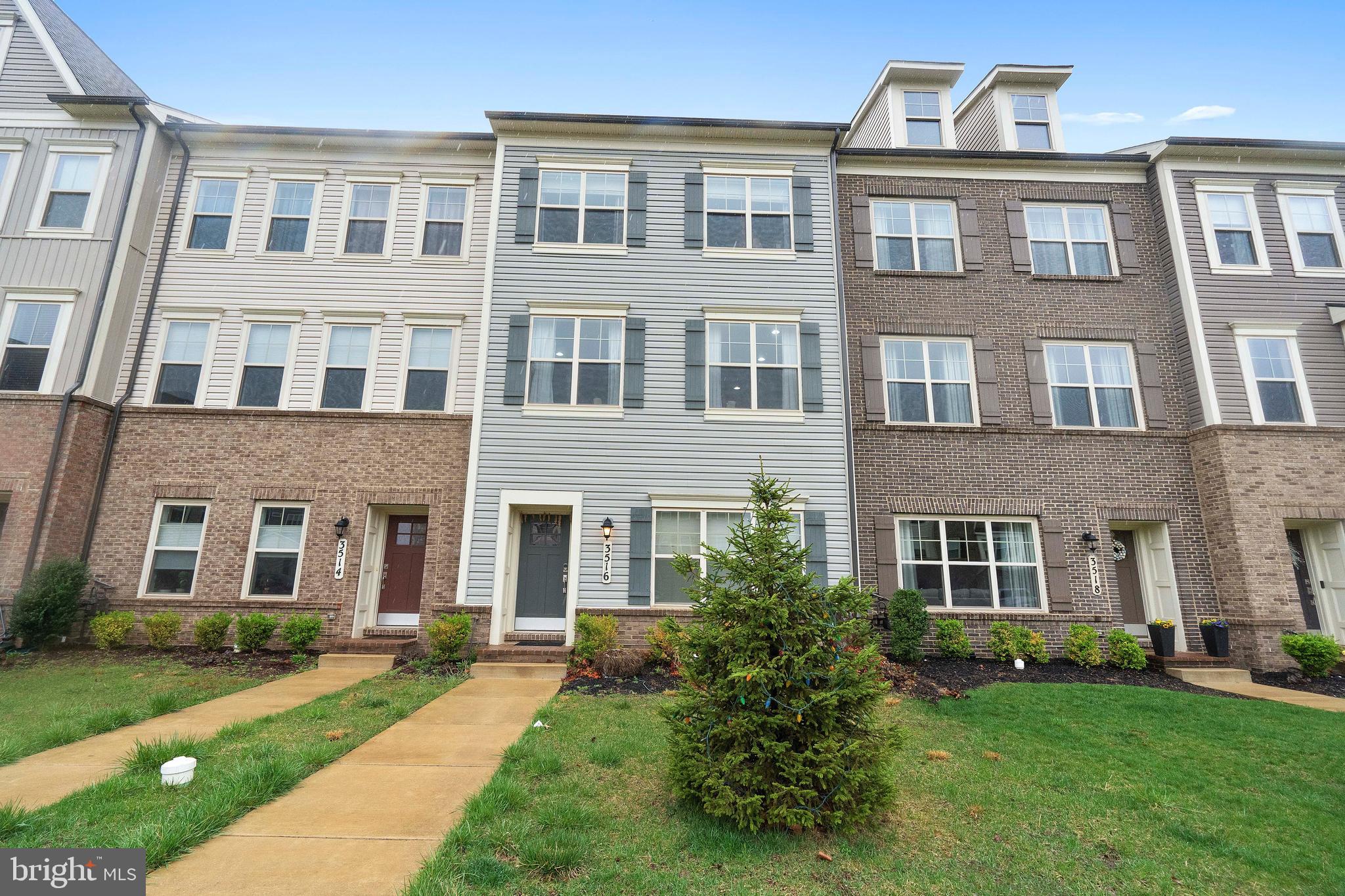 VILLAGES OF URBANA - Residential Lease