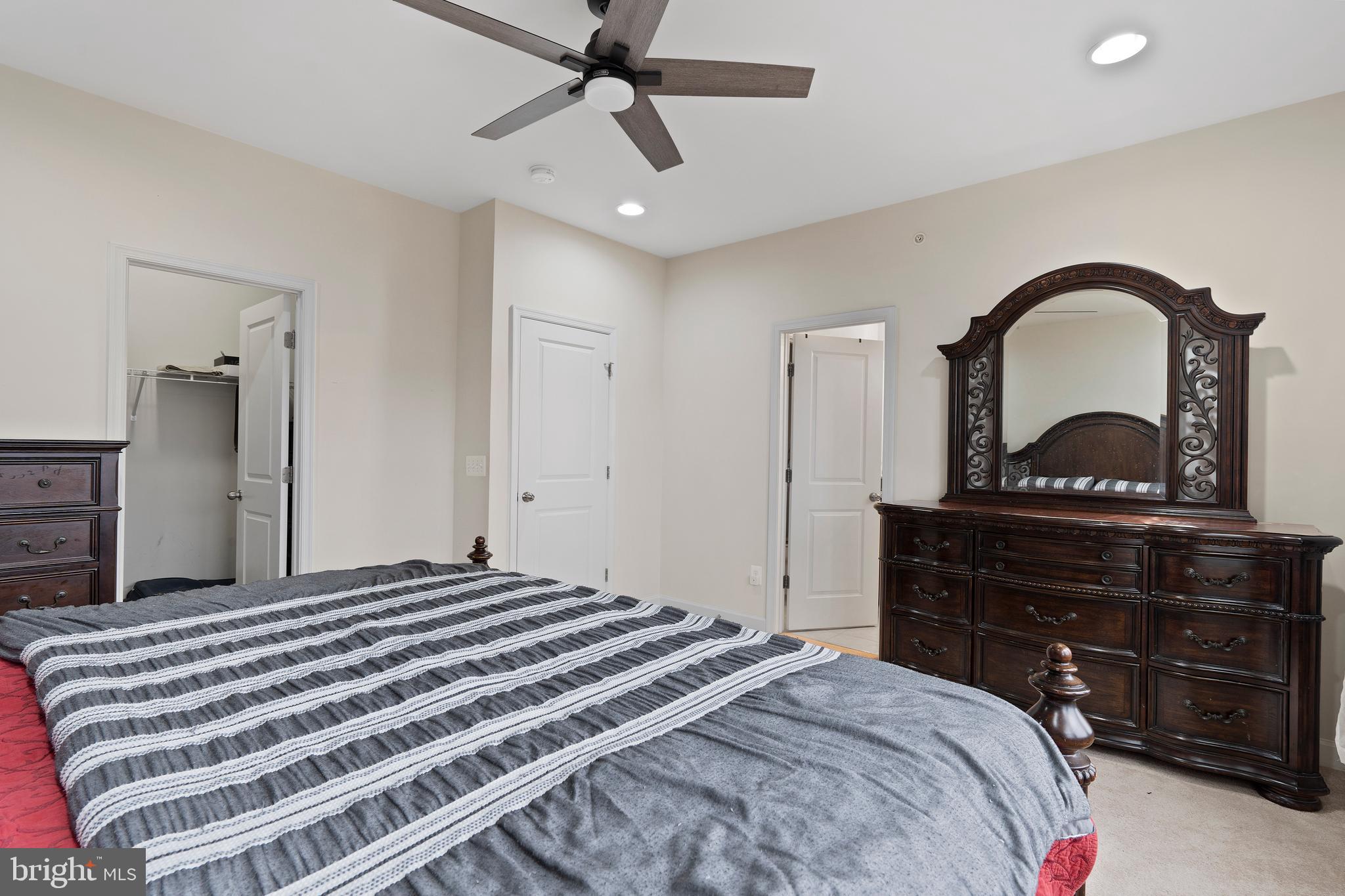 VILLAGES OF URBANA - Residential Lease