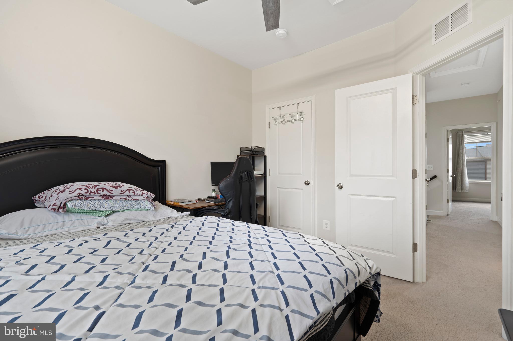 VILLAGES OF URBANA - Residential Lease