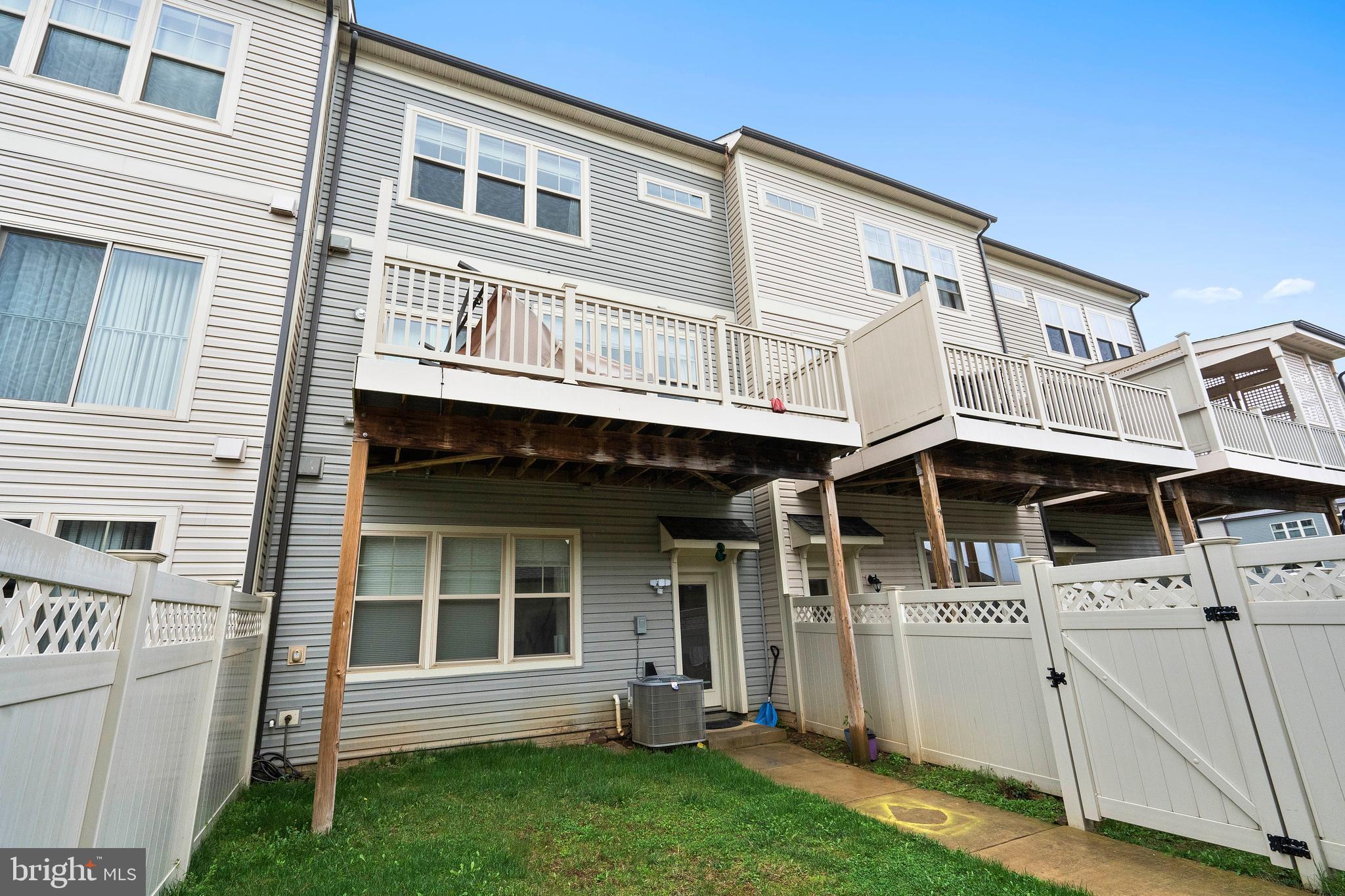 VILLAGES OF URBANA - Residential Lease