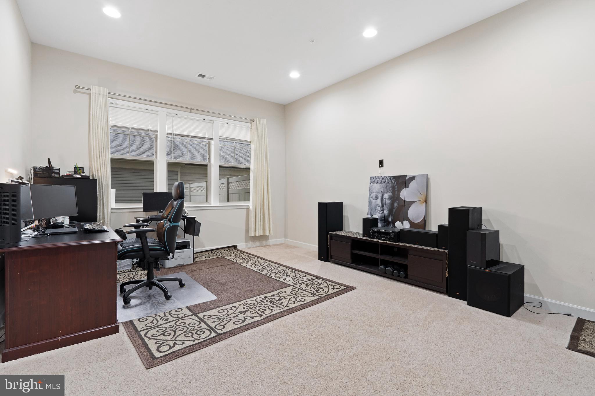 VILLAGES OF URBANA - Residential Lease