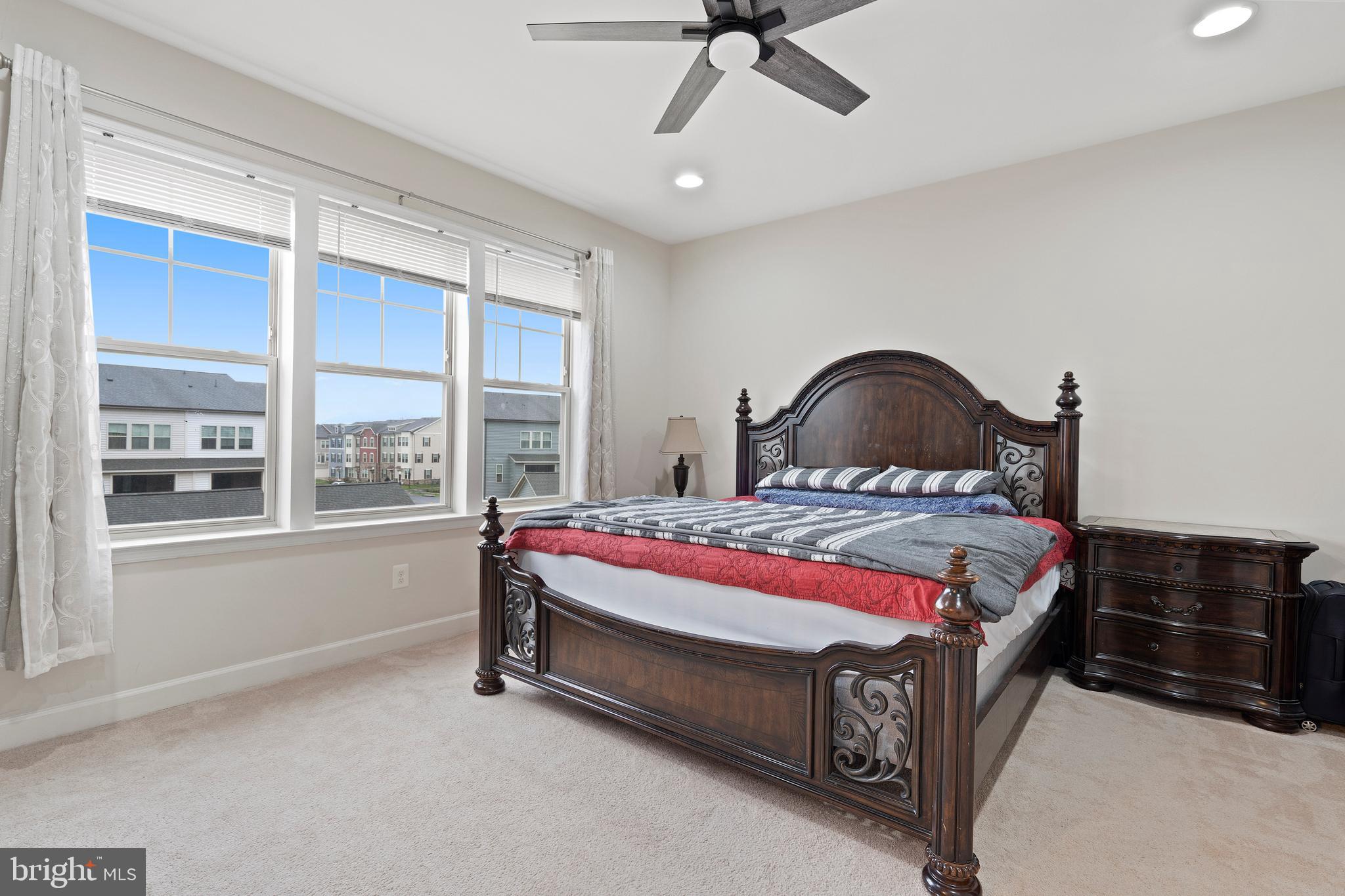 VILLAGES OF URBANA - Residential Lease