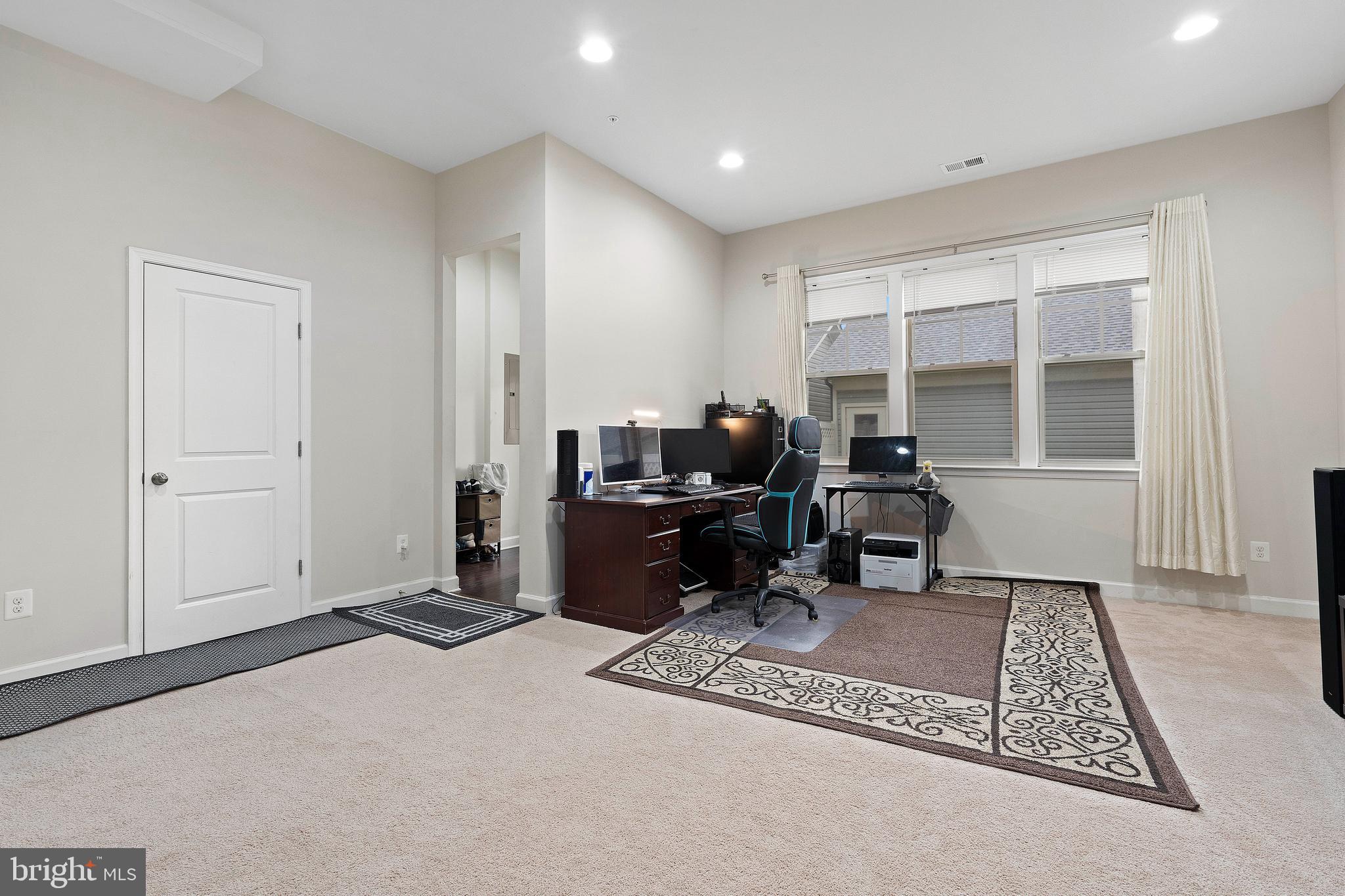 VILLAGES OF URBANA - Residential Lease