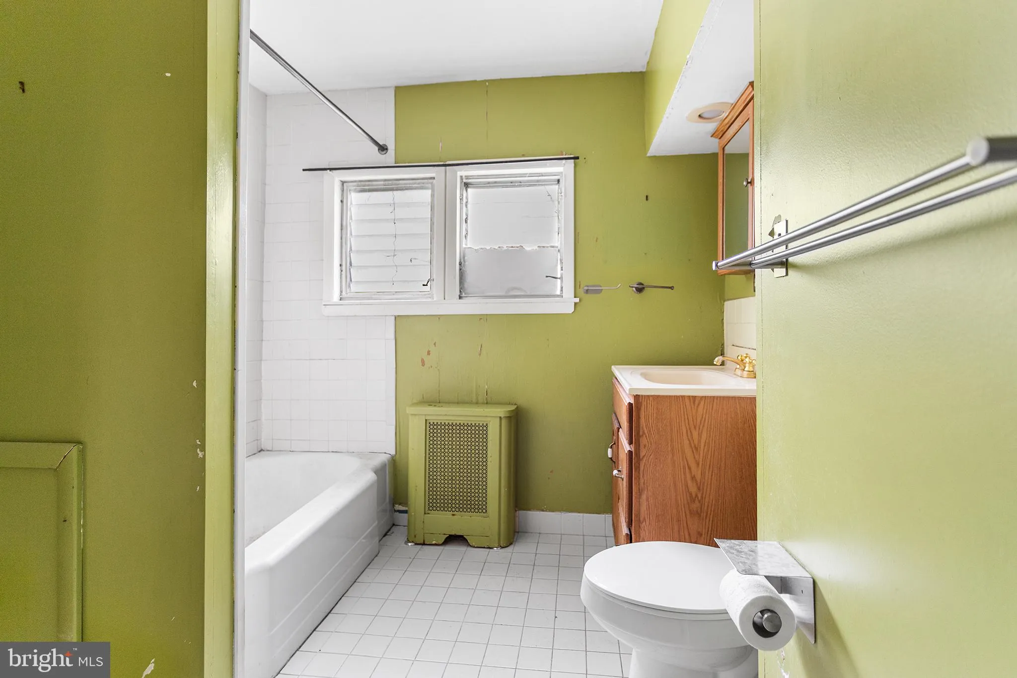 Lansdowne, Pennsylvania 19050, United States, 5 Bedrooms Bedrooms, ,2 BathroomsBathrooms,Residential,Pending,156225