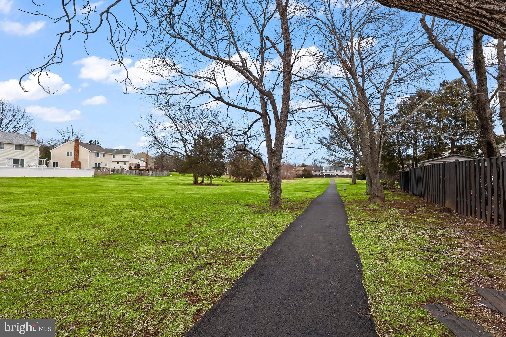 SUGARLAND RUN - Residential