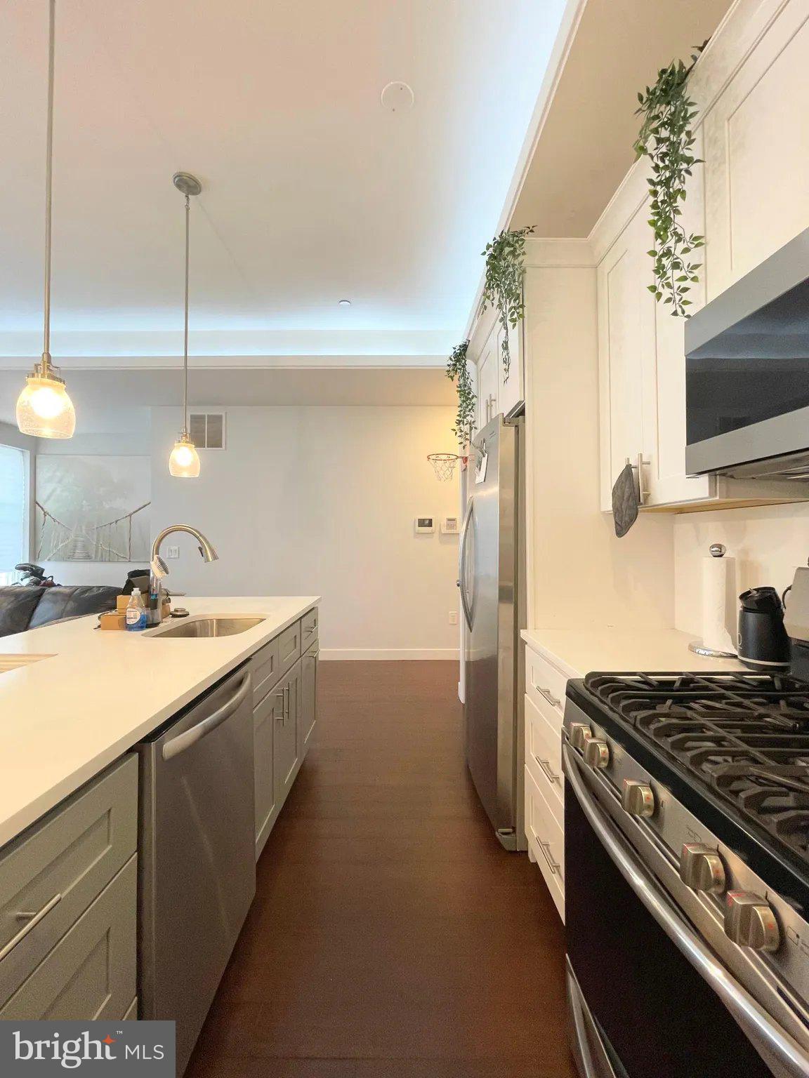 OLDE KENSINGTON - Residential Income