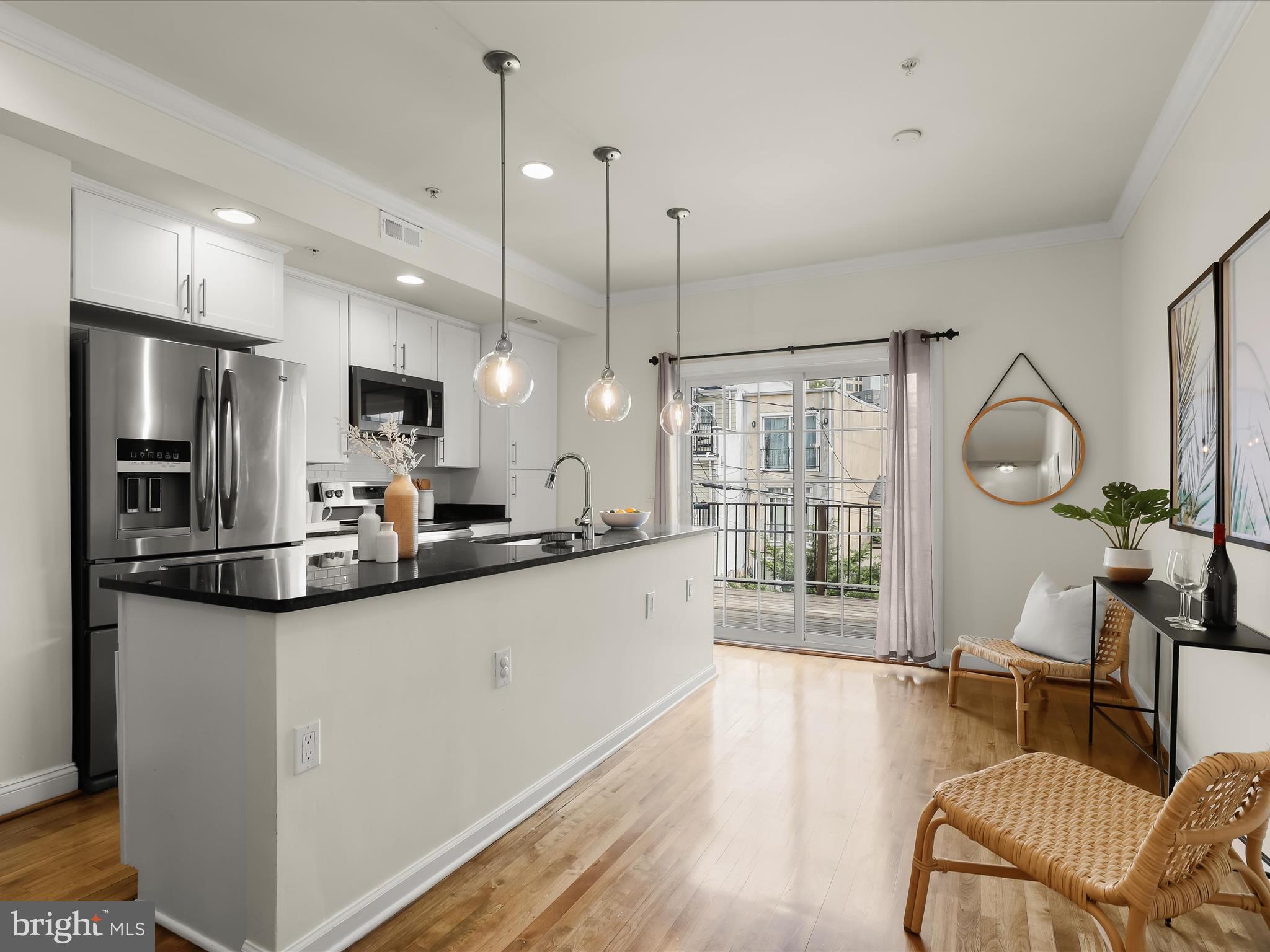 LOCUST POINT - Residential