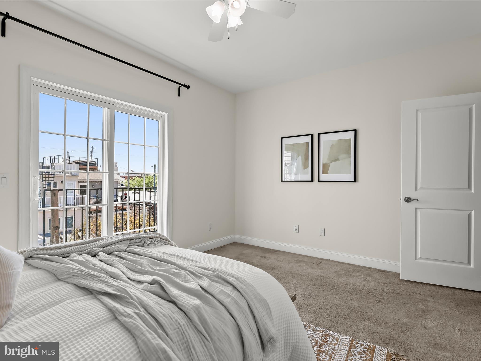 LOCUST POINT - Residential