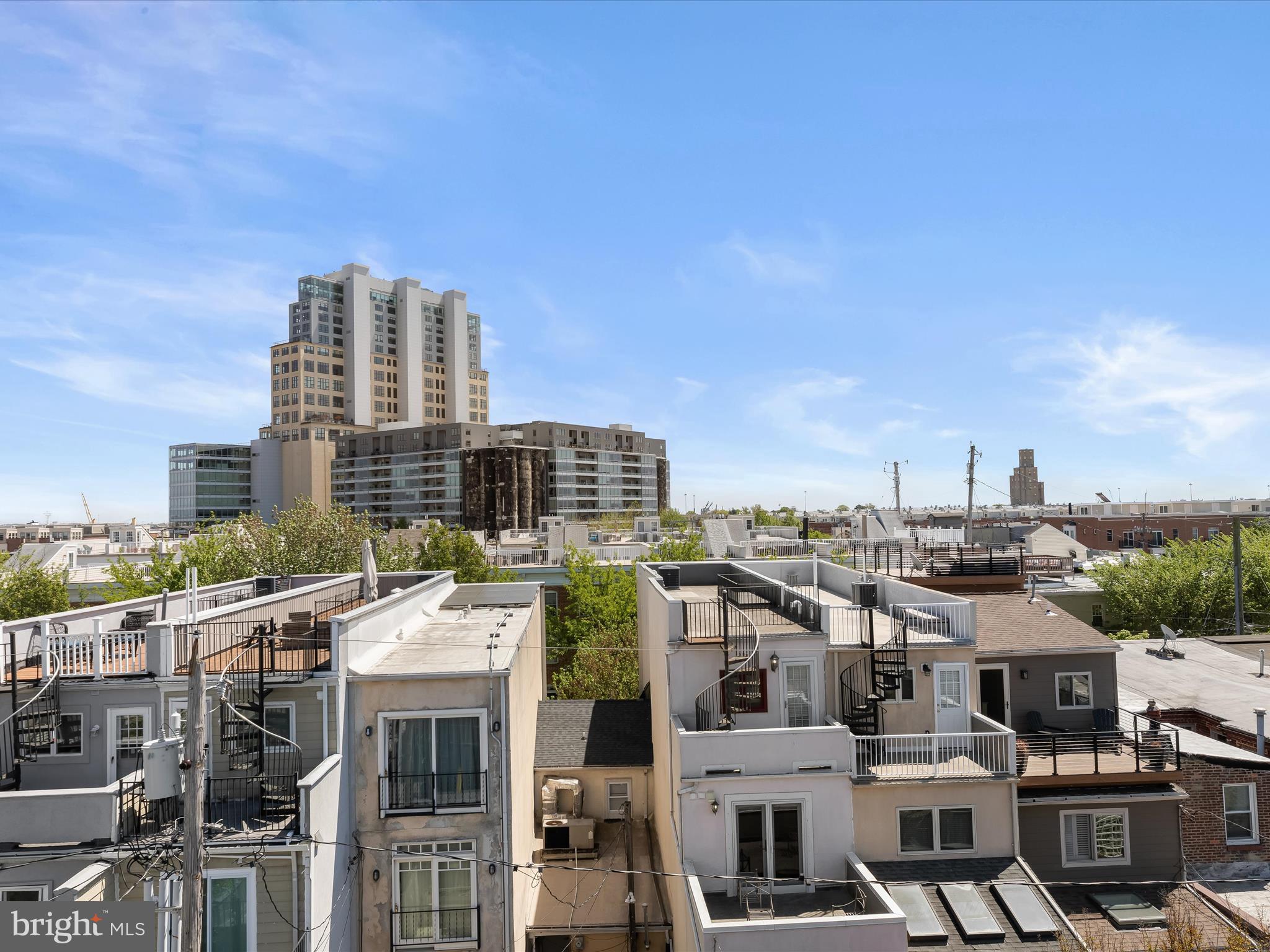 LOCUST POINT - Residential