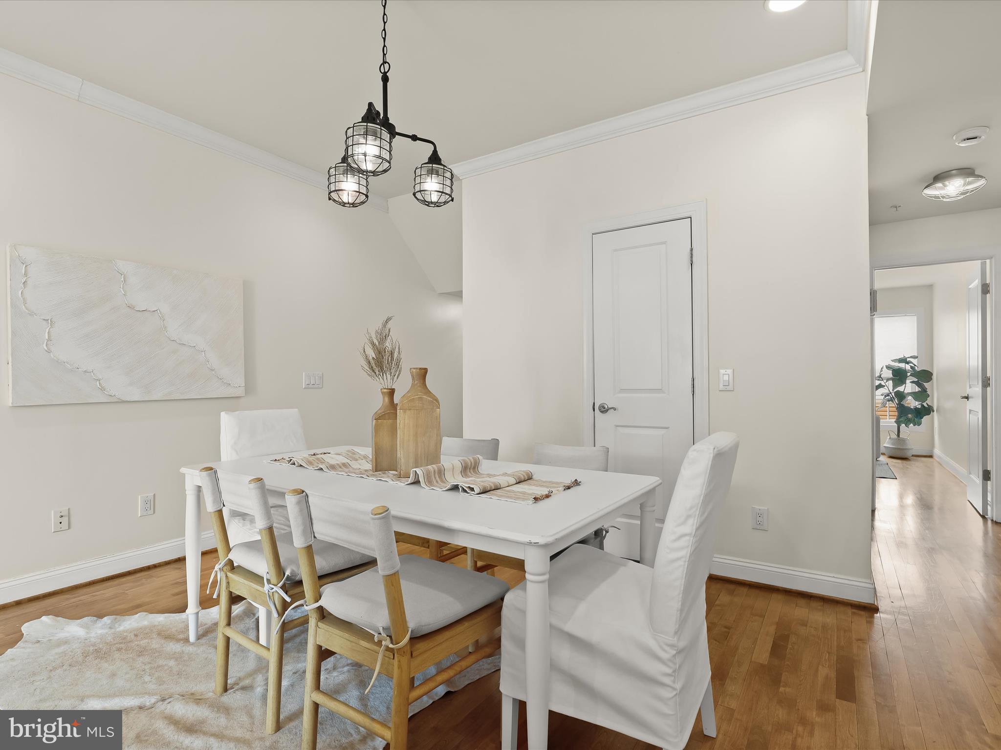 LOCUST POINT - Residential