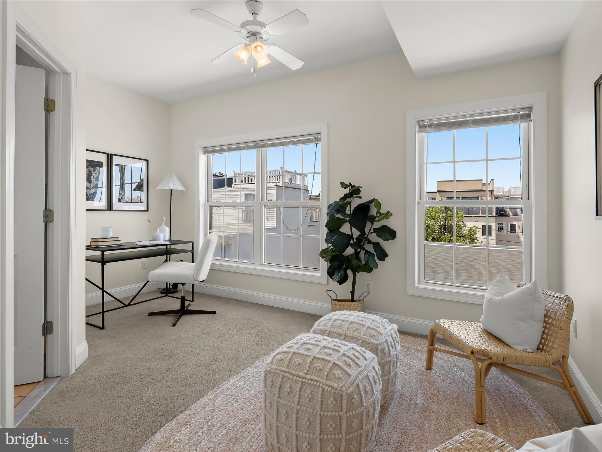 LOCUST POINT - Residential