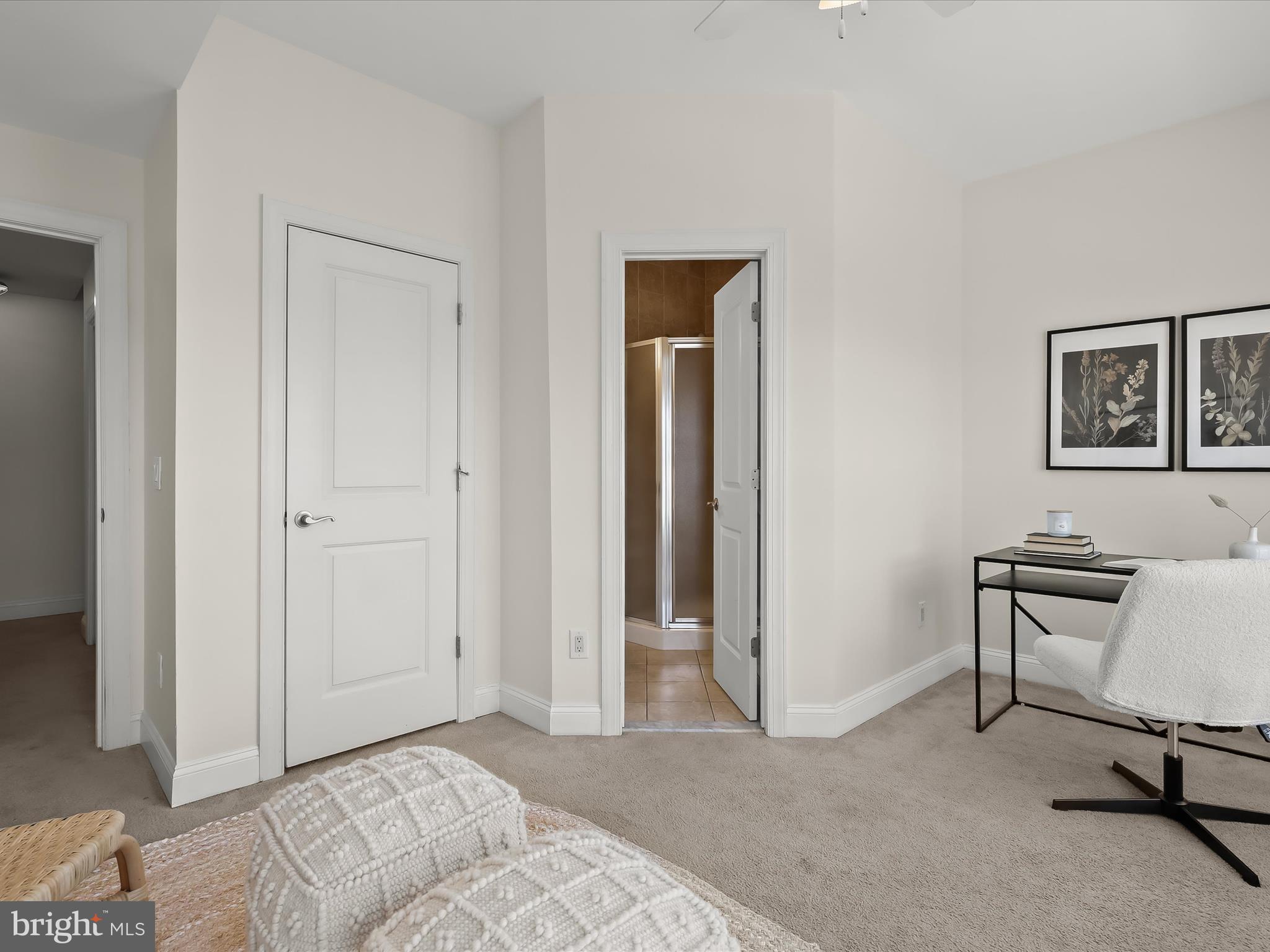 LOCUST POINT - Residential