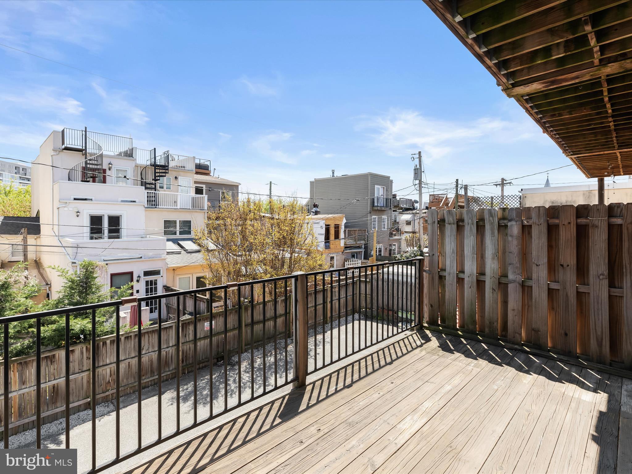 LOCUST POINT - Residential