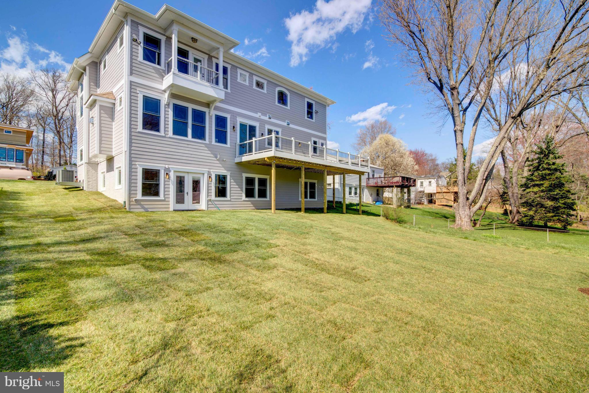 VIENNA WOODS - Residential