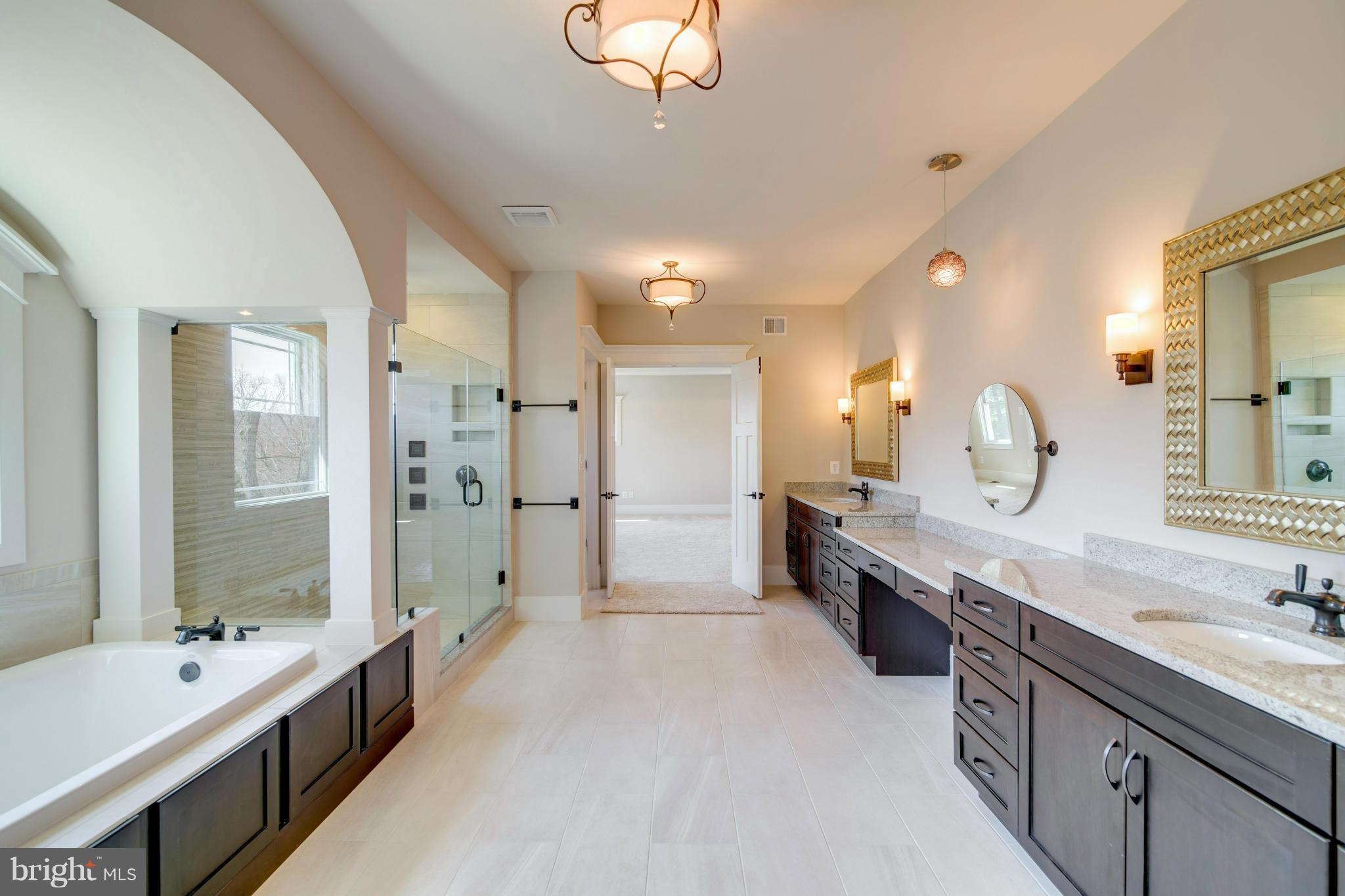 VIENNA WOODS - Residential