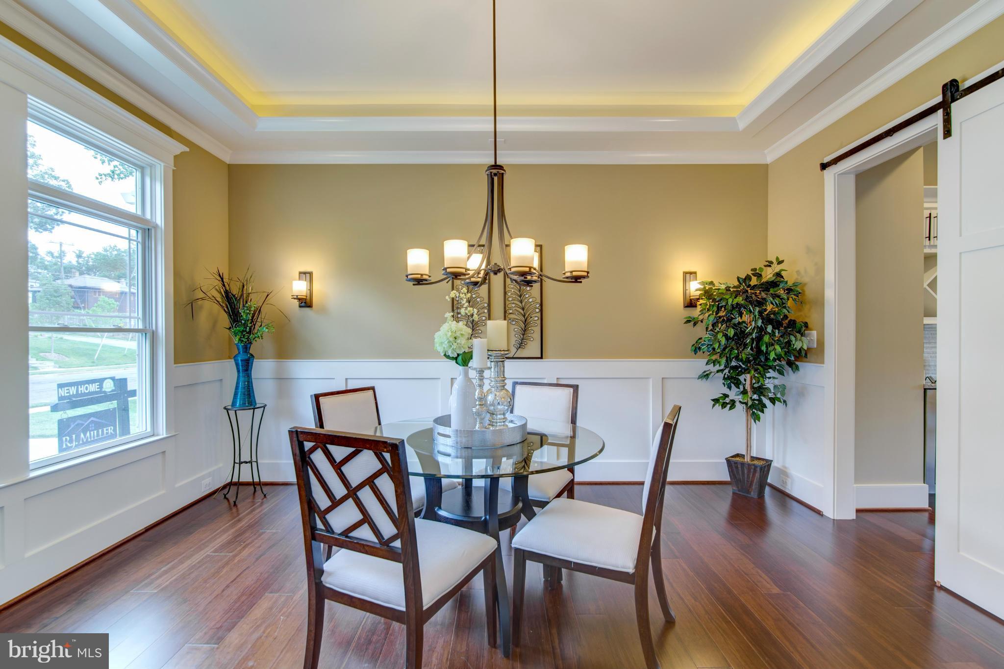 VIENNA WOODS - Residential