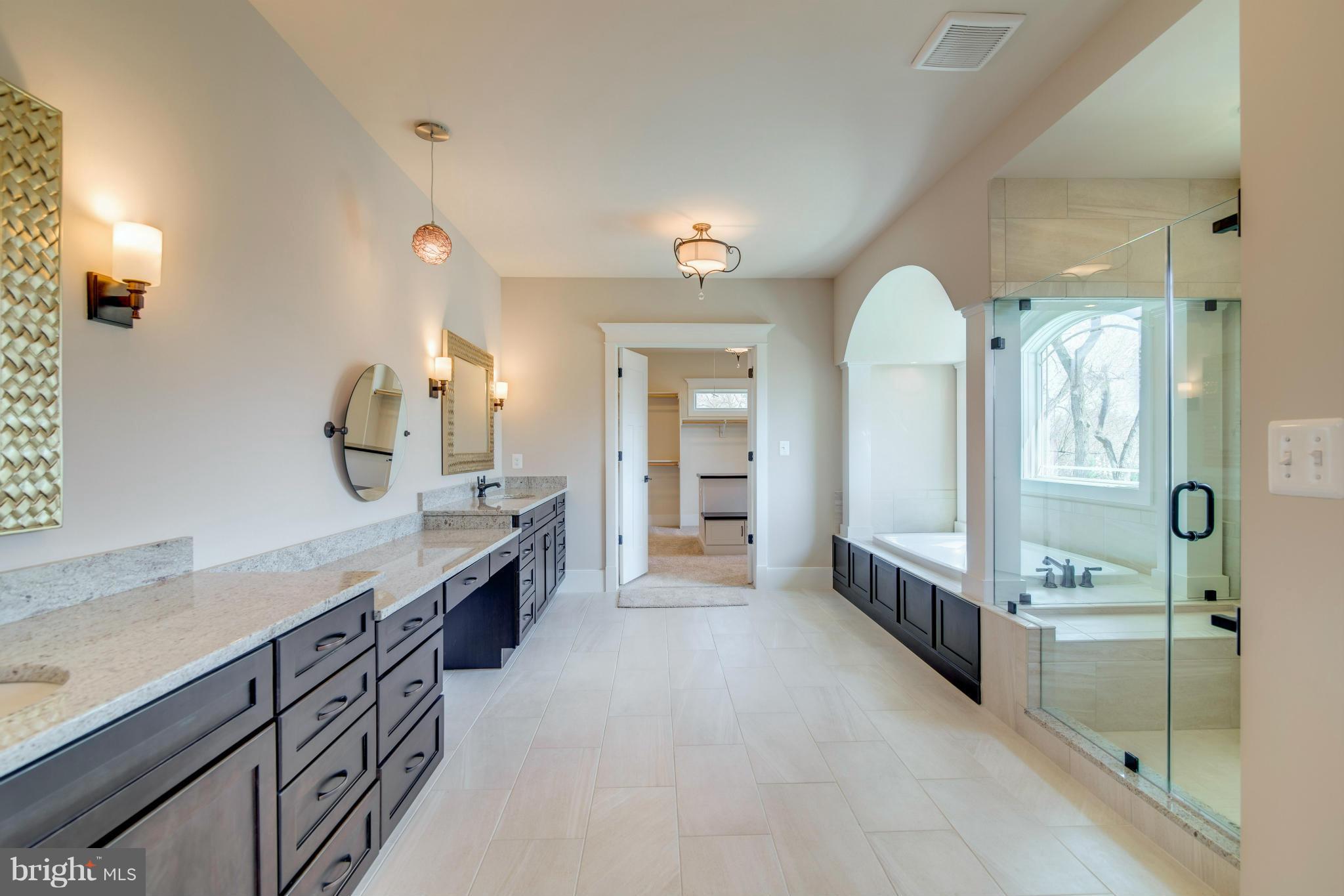 VIENNA WOODS - Residential