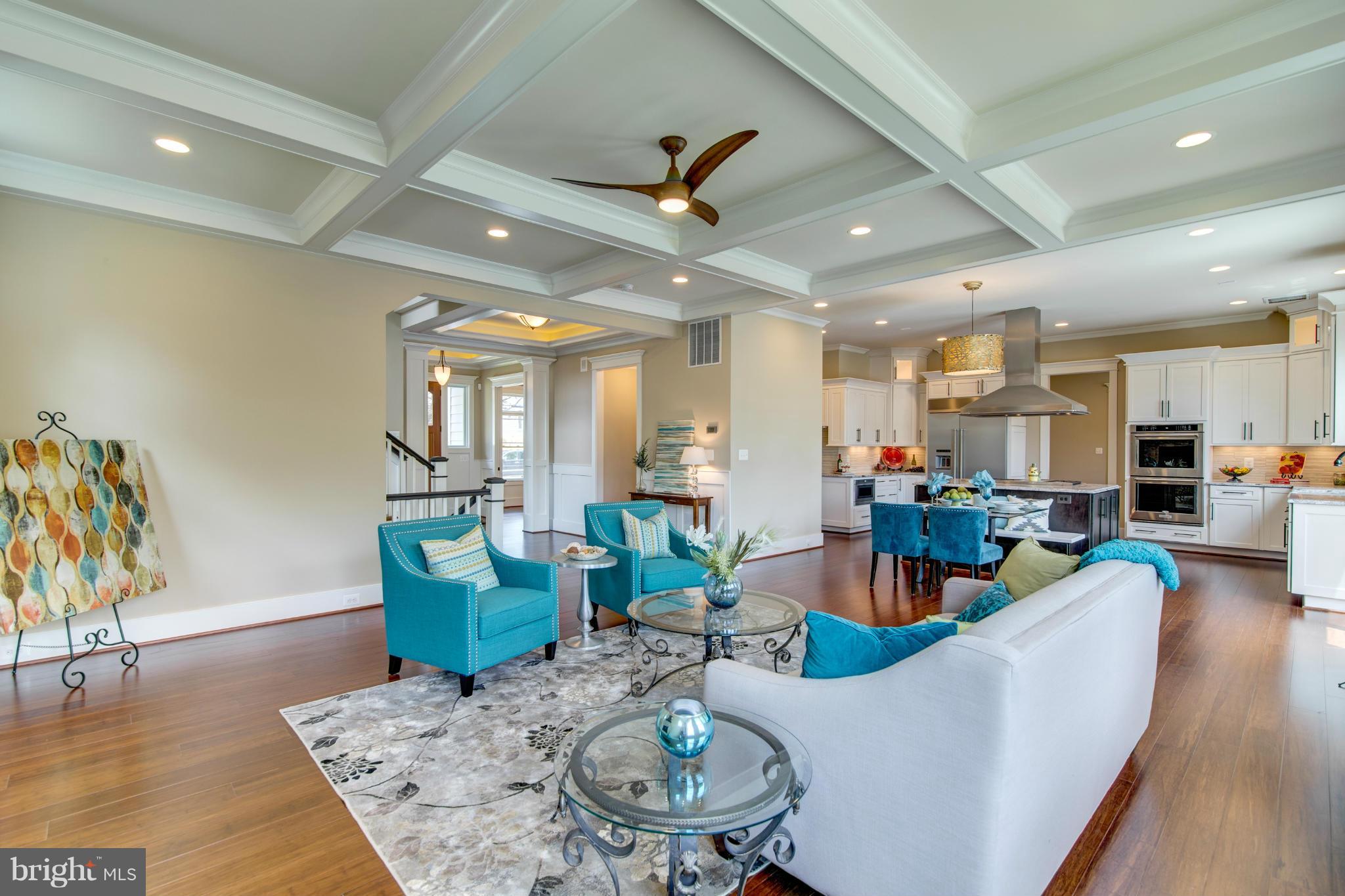 VIENNA WOODS - Residential