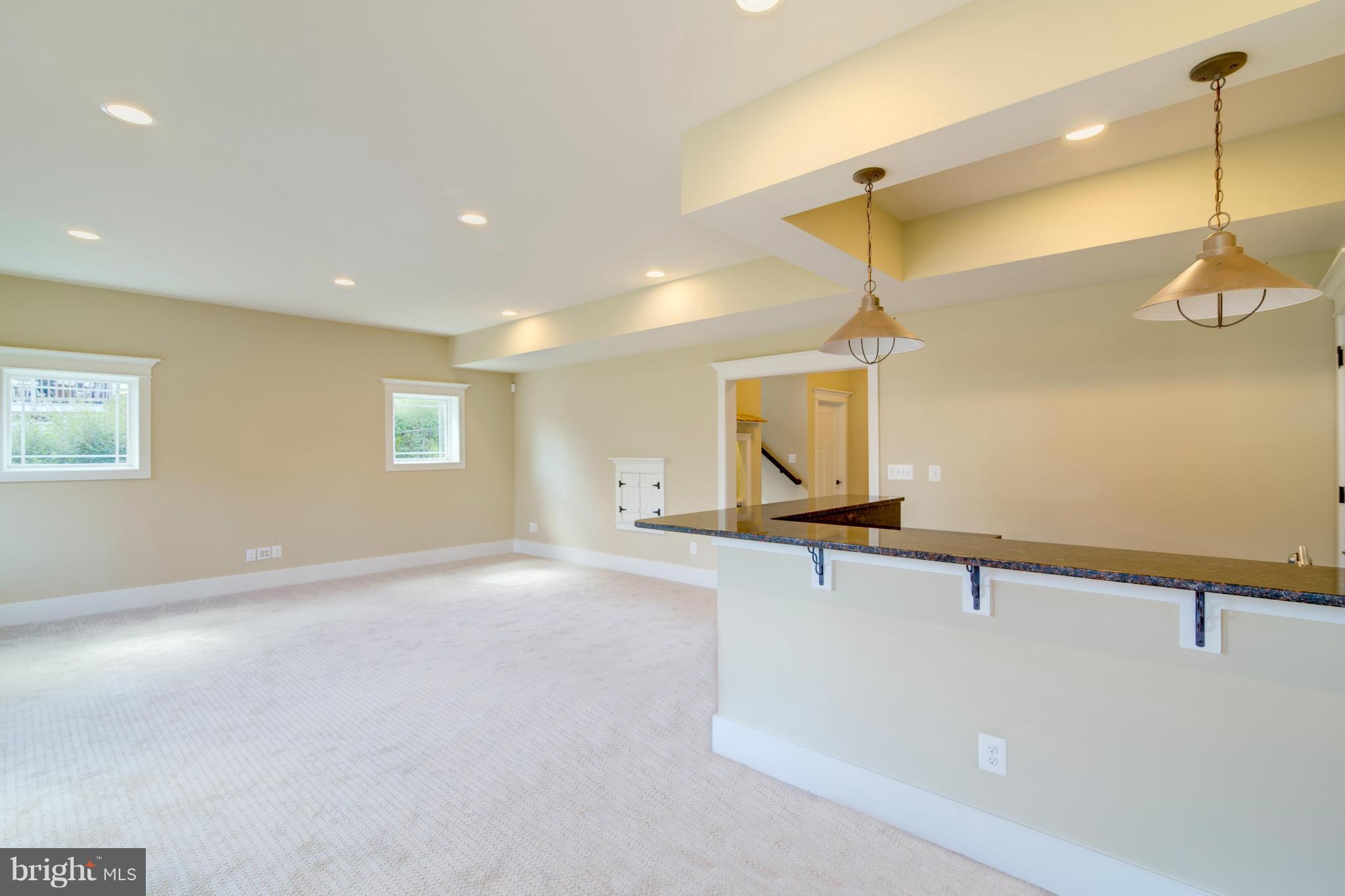 VIENNA WOODS - Residential