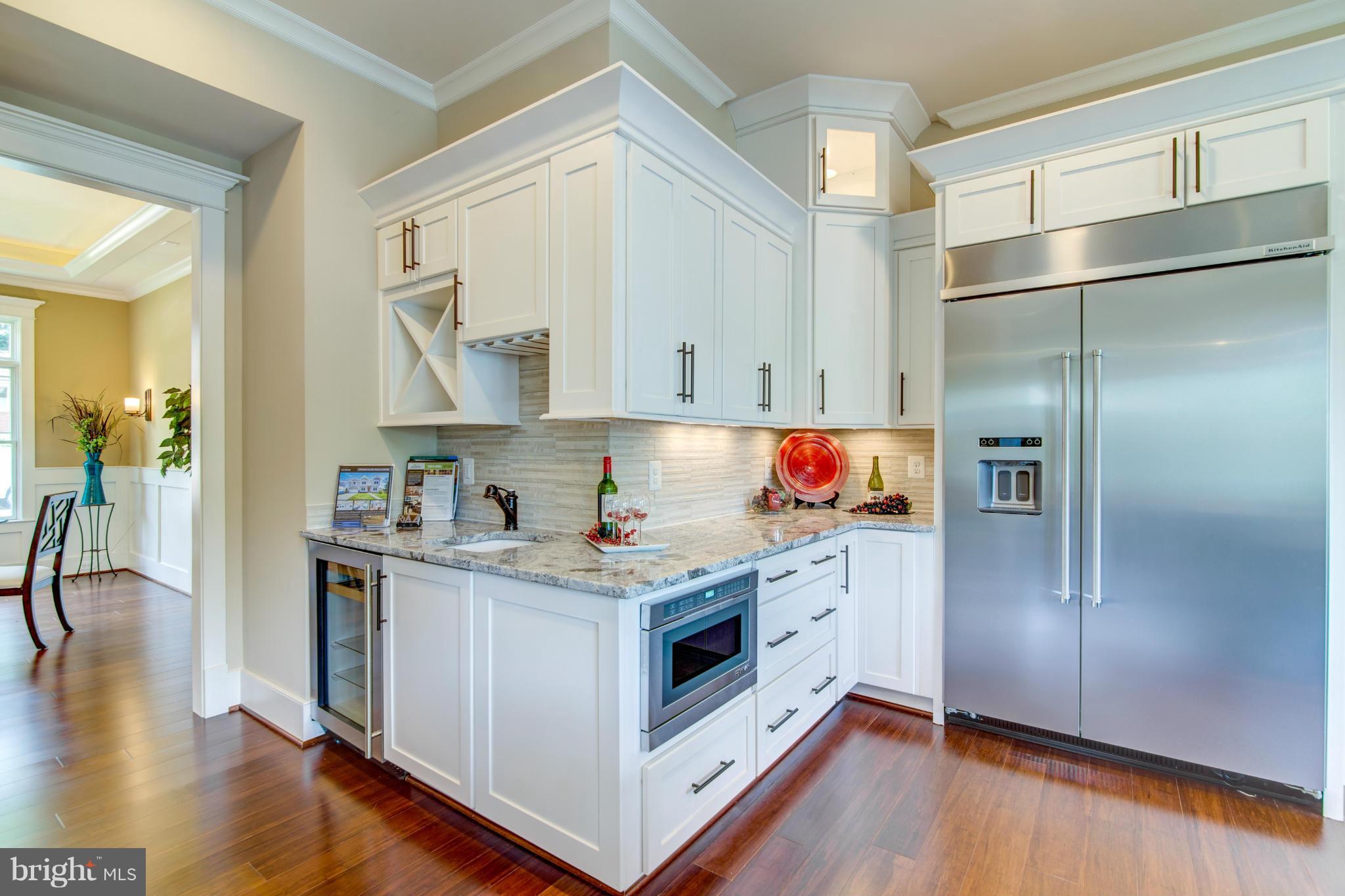 VIENNA WOODS - Residential