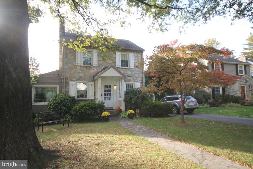 This stonefront Colonial in Braddock Heights offers 4 finished levels. Living Rm, Kitchen, DR, Sunroom & Den on Main level, Rec Room & Bath in Basement, 3 BRs on 2nd level, and a fully finished Attic for office, playroom or extra storage. The fully fenced backyard has a Deck and Patio. Garage and plenty of parking. Walkable to Del Ray and easy commute to Pentagon, BRAC. Pets CasebyCase