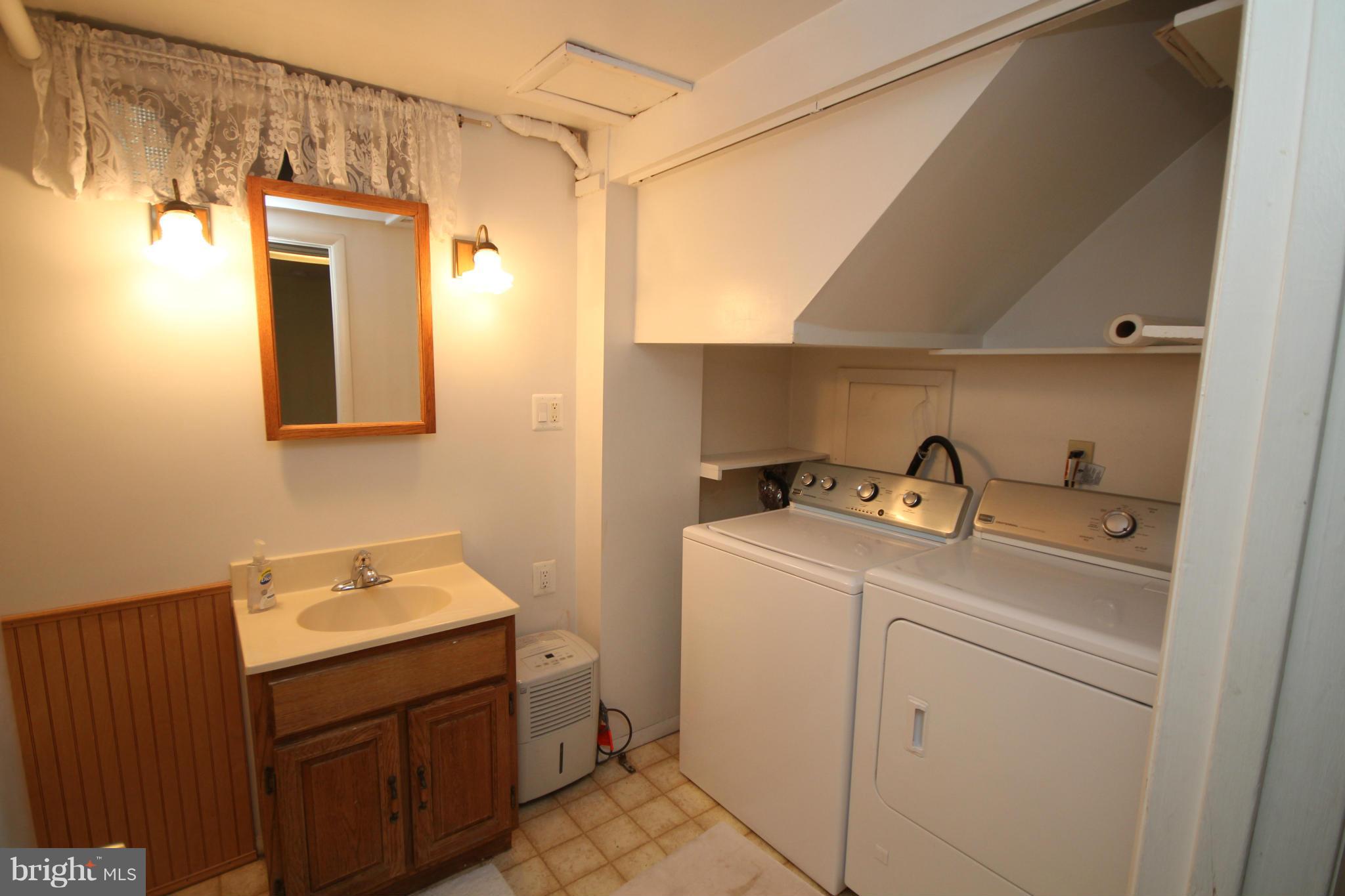 BRADDOCK HEIGHTS - Residential Lease