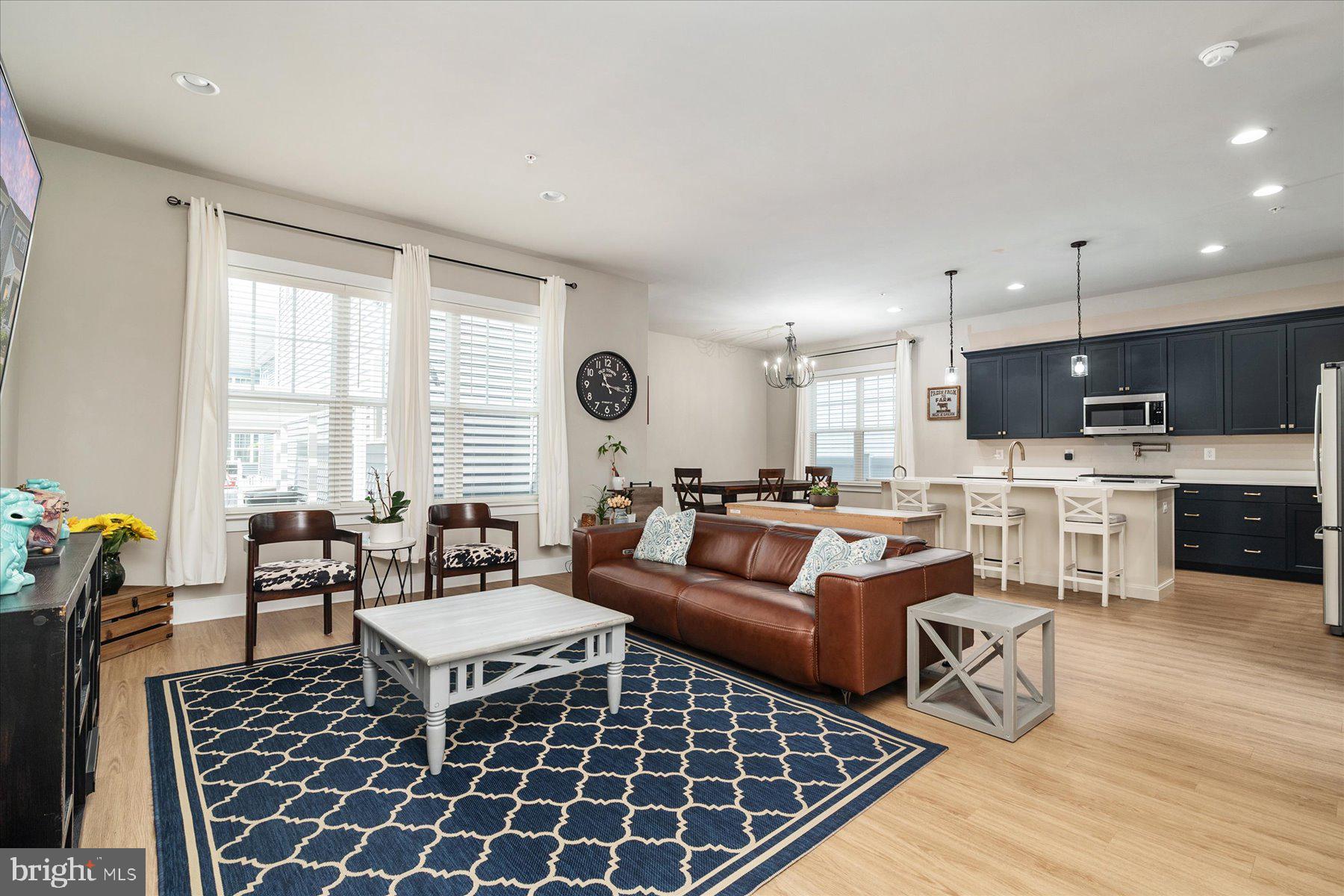 TWO RIVERS - Residential