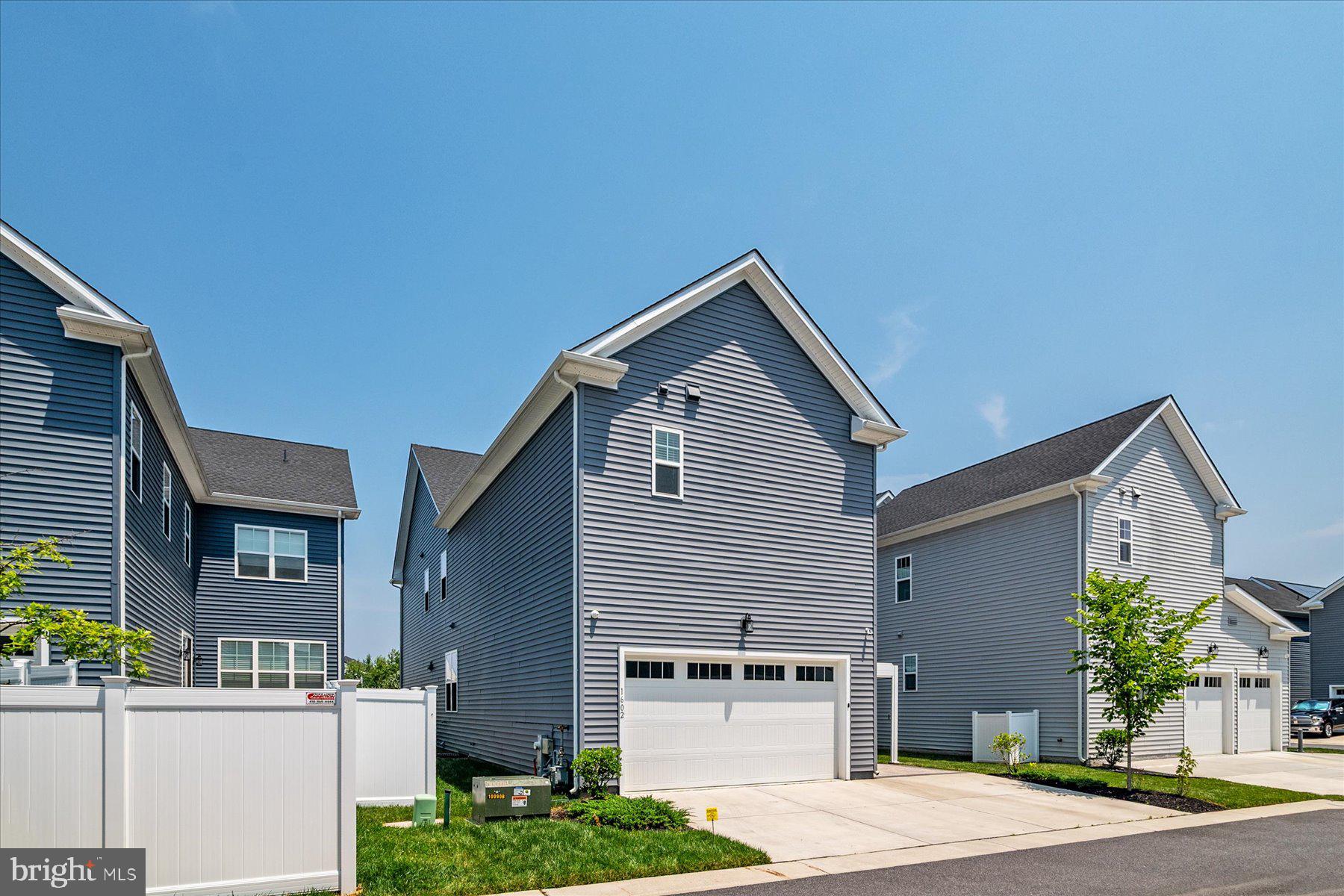 TWO RIVERS - Residential