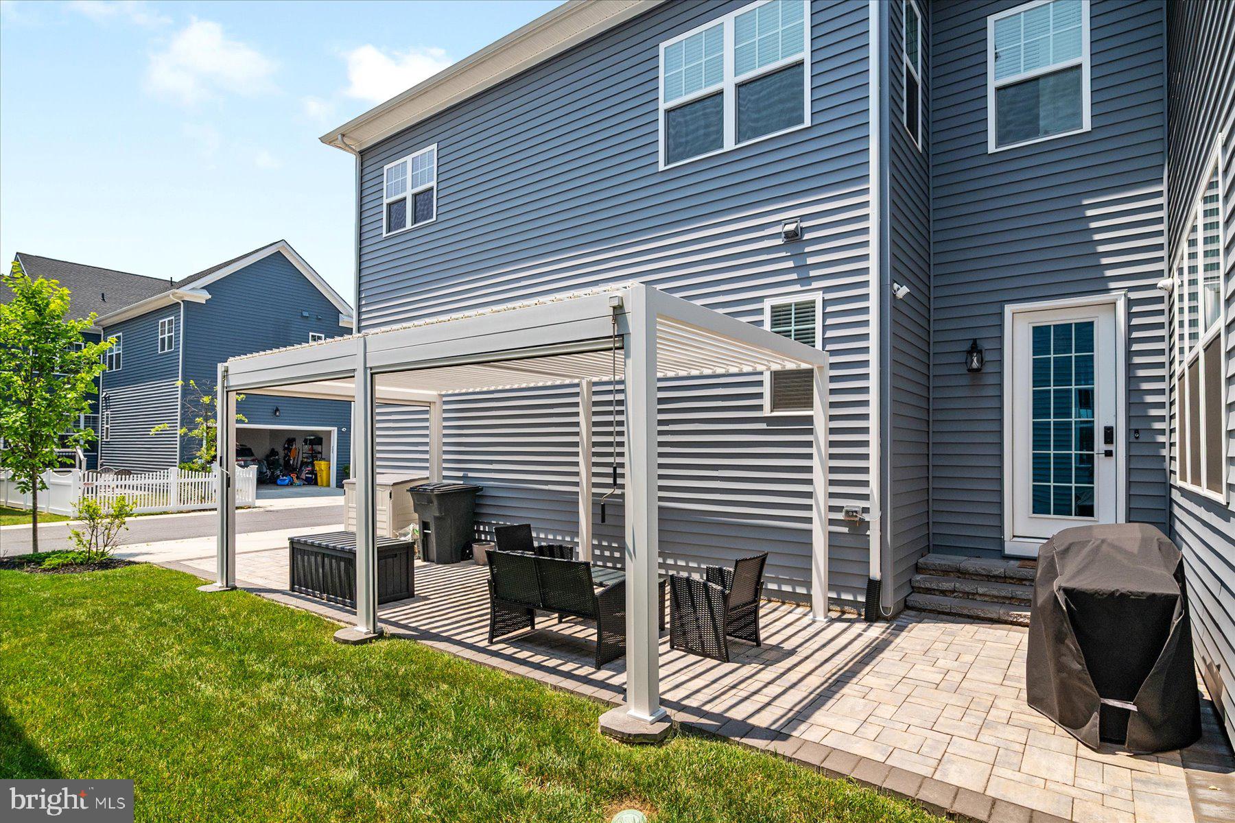 TWO RIVERS - Residential