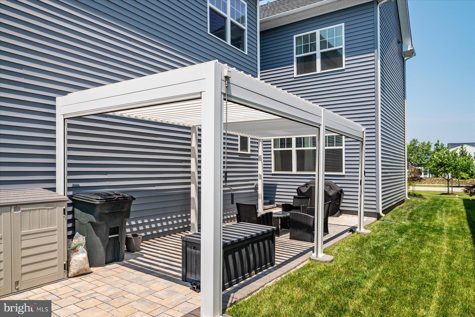 TWO RIVERS - Residential